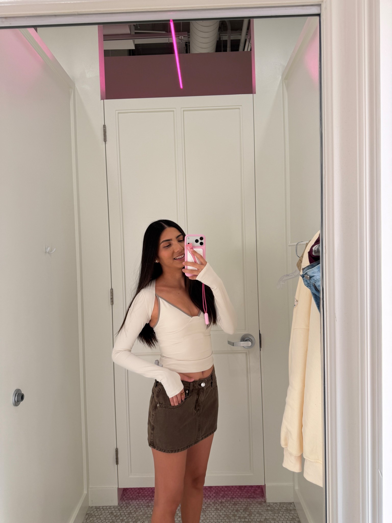 brown denim skirt, shrug, mini skirt, skirt outfitt