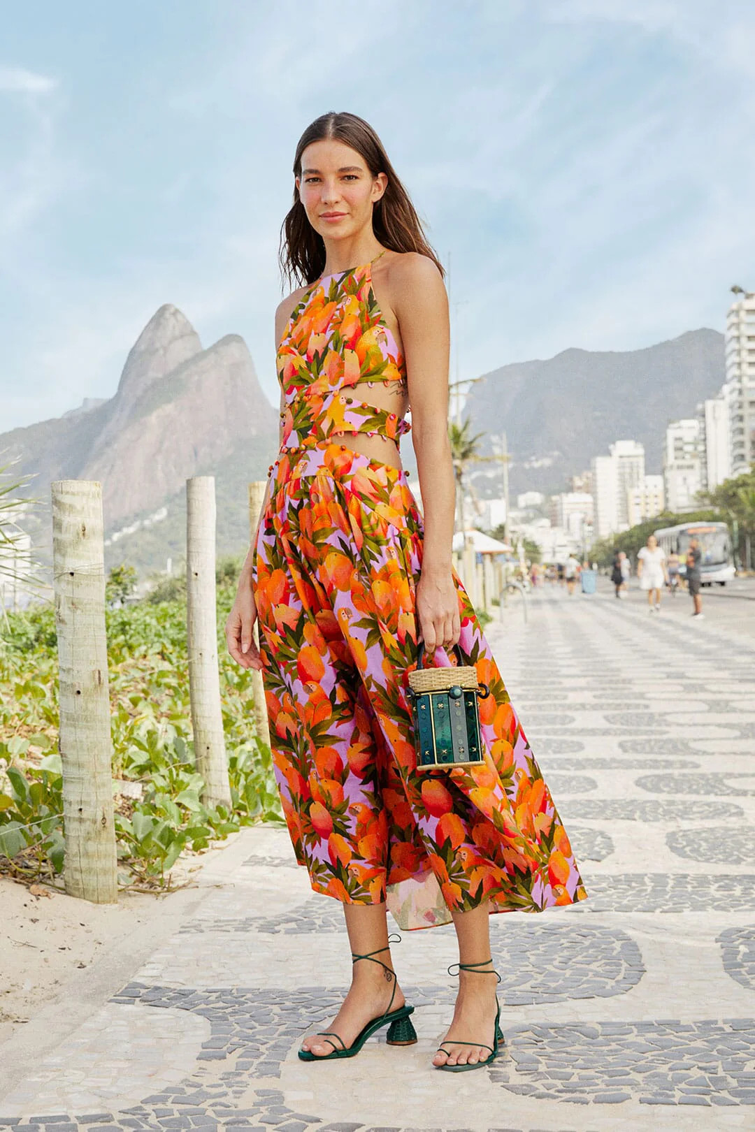 lilac mango macaws midi dress | FarmRio (US)
