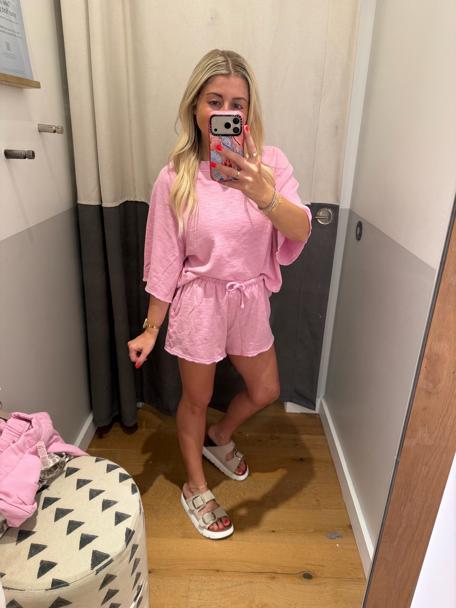 We @Aerie set!
Size xs
Sandals tts

#LTKSaleAlert