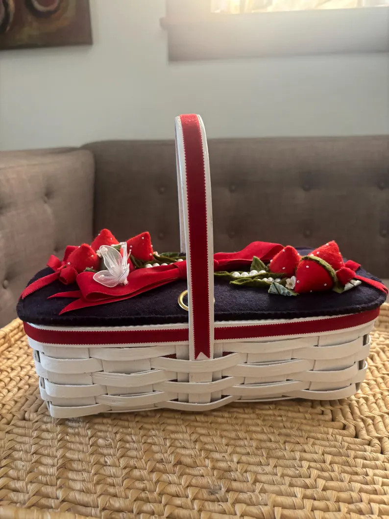 Vintage White Wicker Box Purse: Strawberry Appliqué Adorable Clean Bag - Etsy | Etsy (US)