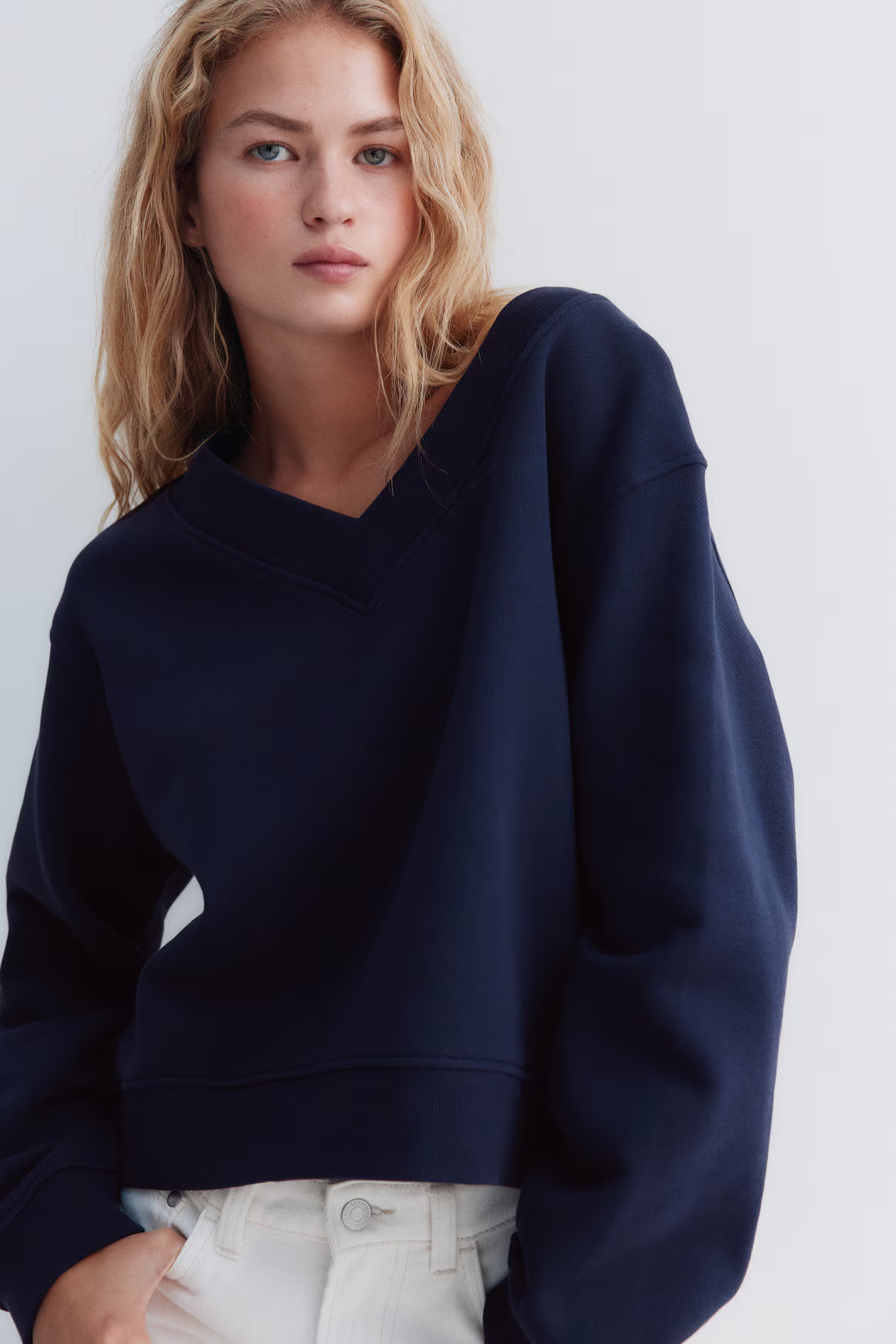 V-Neck Sweatshirt | H&M (US + CA)