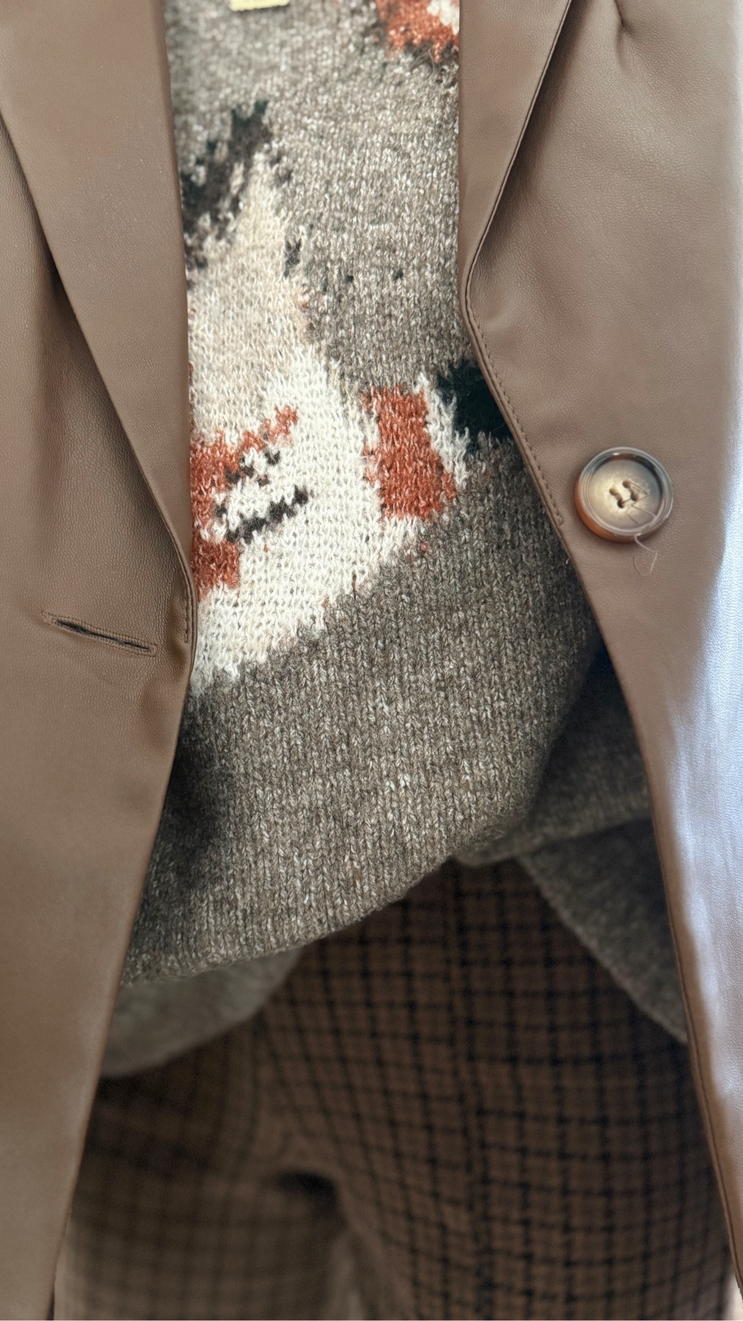 Trying a new thing. My mom’s at work, so act like we’re on FaceTime 😂

Be honest, is this cute?? Do the shoes need to change? It would definitely be cuter with loafers but… I don’t have any I love. Somewhere between school drop-offs and snack refills, I lost my style — and I’m finally trying to get it back 🫶✨

as a mom of 3 rediscovering her style era

Linking my Gucci mules as well as the coach dupes! 

#momof3 #momstyle #rediscoveringmyself #sahmlife #ootdmom #momoutfits #everydaystyle


#LTKFindsUnder50 #LTKStyleTip #LTKFindsUnder100