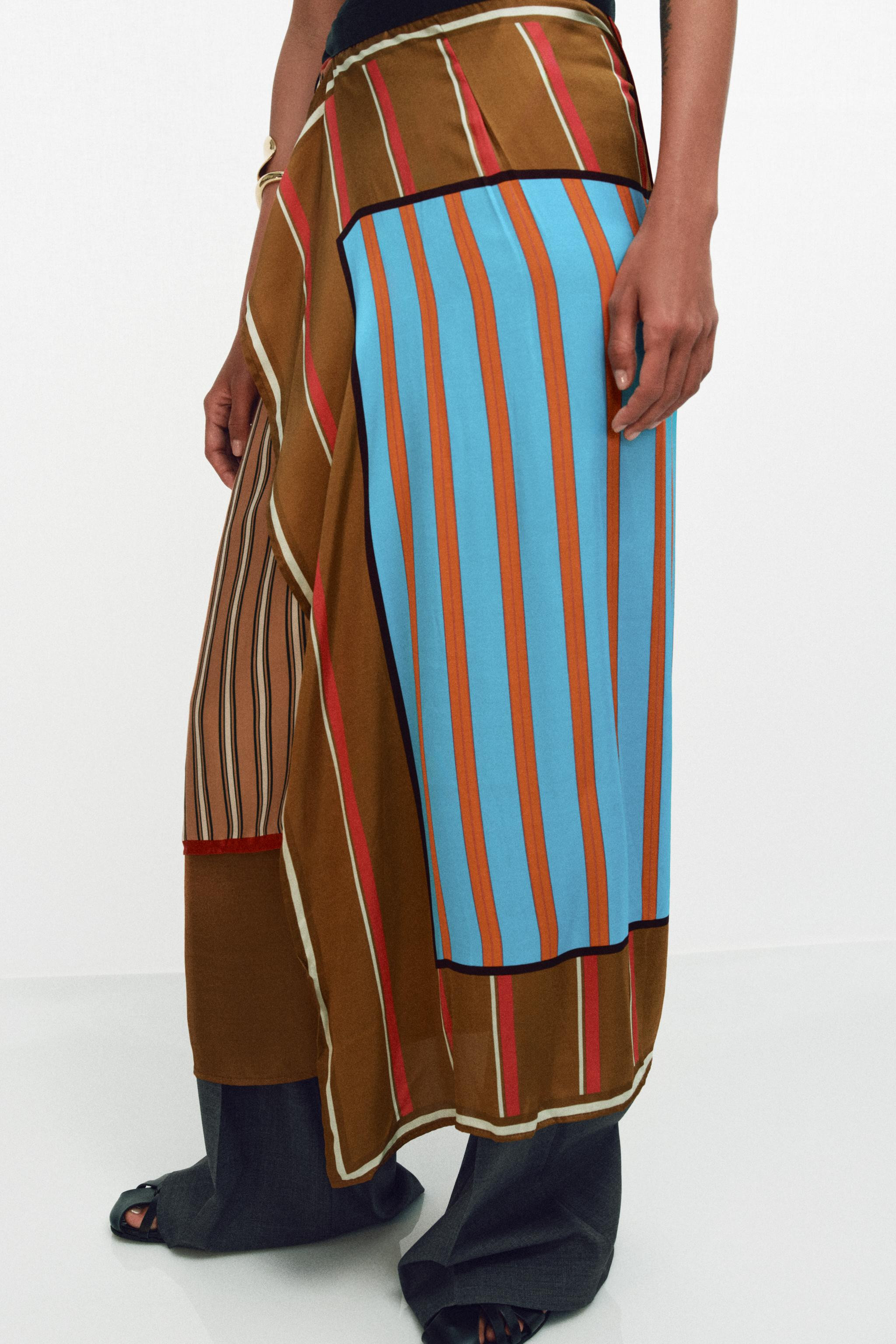 STRIPED PRINT PAREO SCARF | Zara US