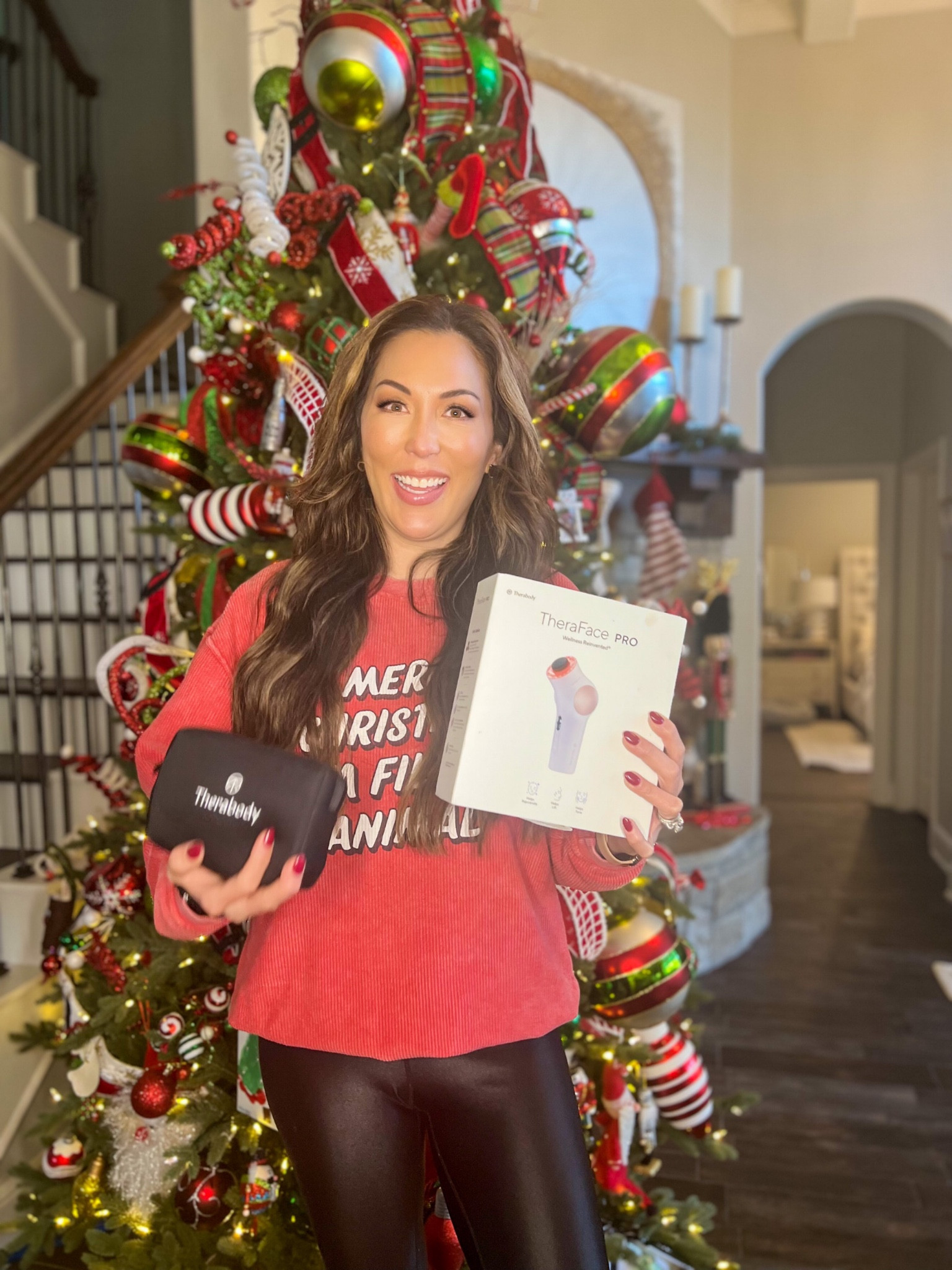 The TheraFace unlocks so many new ways to love your face. Save time and counter space with this one device that has it all (8 treatments in 1 device to be exact). This makes the perfect gift for that person in your list who loves beauty and wellness! 

@therabody #theraface #therabody

#LTKbeauty #LTKHoliday #LTKGiftGuide