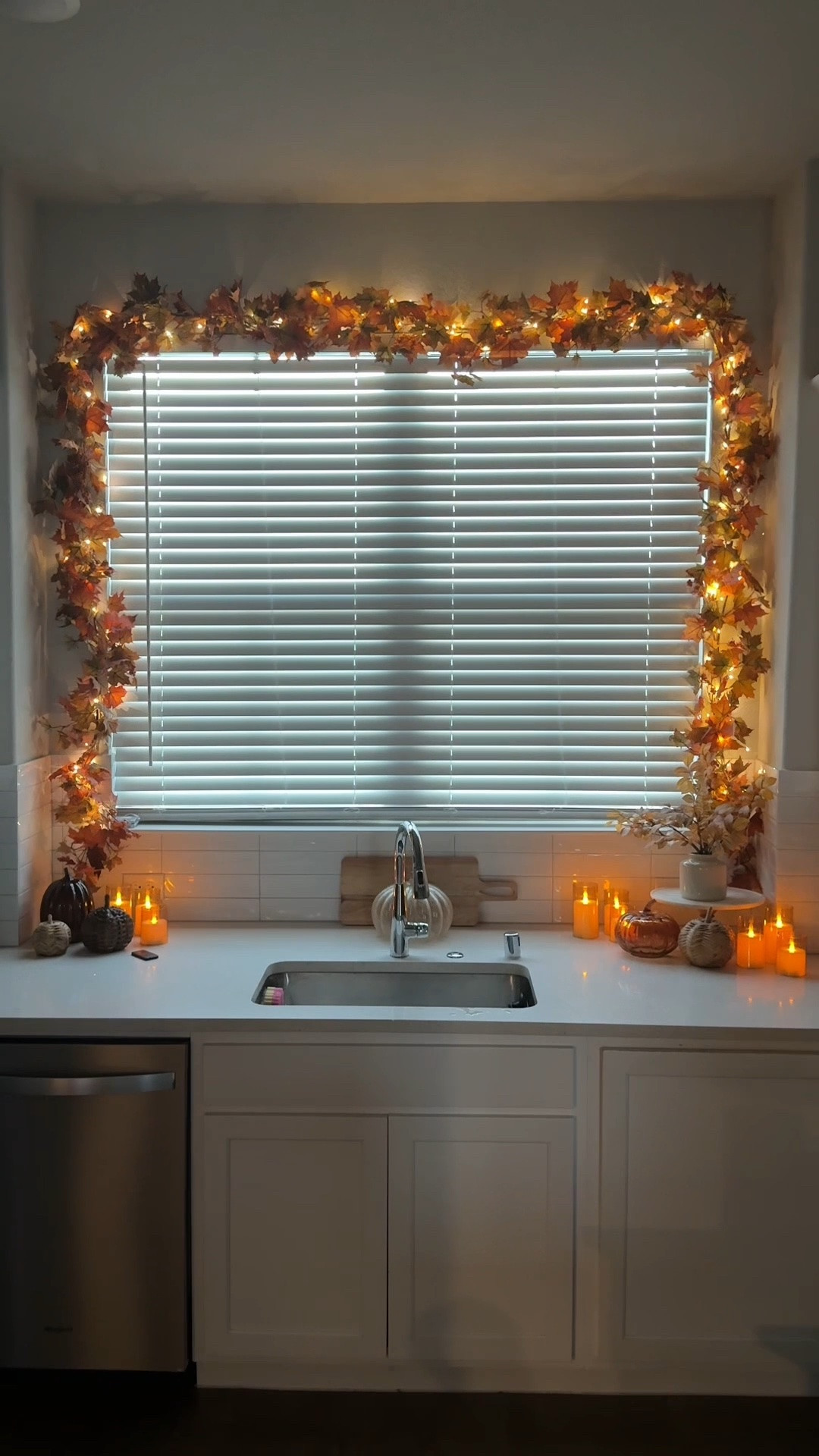 The coziest little fall window 🍂✨ We’re only in this rental temporarily, but I still wanted it to feel like home for the season! Added twinkle lights, fall garland + a few cozy details and I can’t believe how much it transformed this little space. Linking everything I used to recreate the look! 🤎