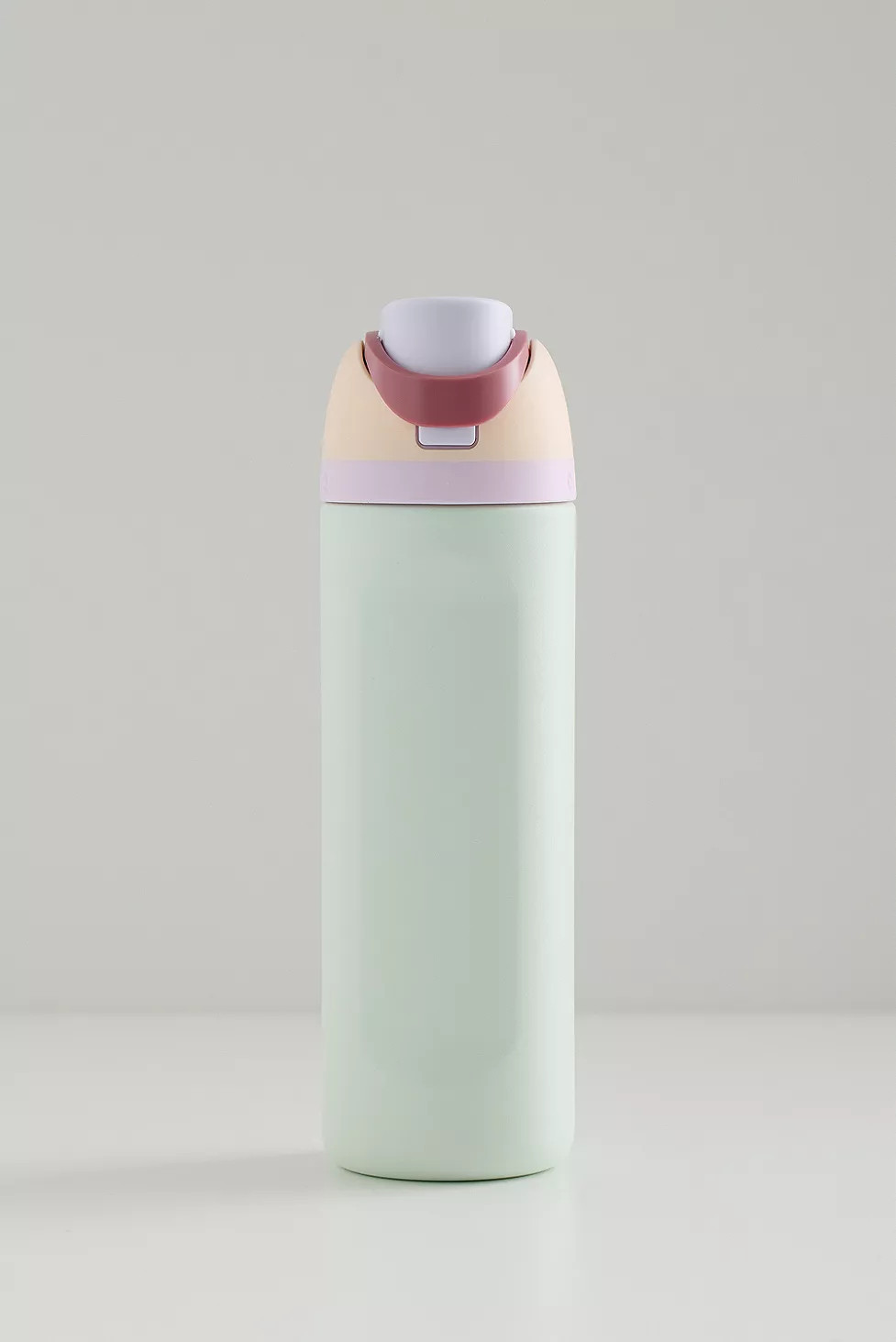 Owala FreeSip 0.7L / 24oz Water Bottle | Urban Outfitters UK
