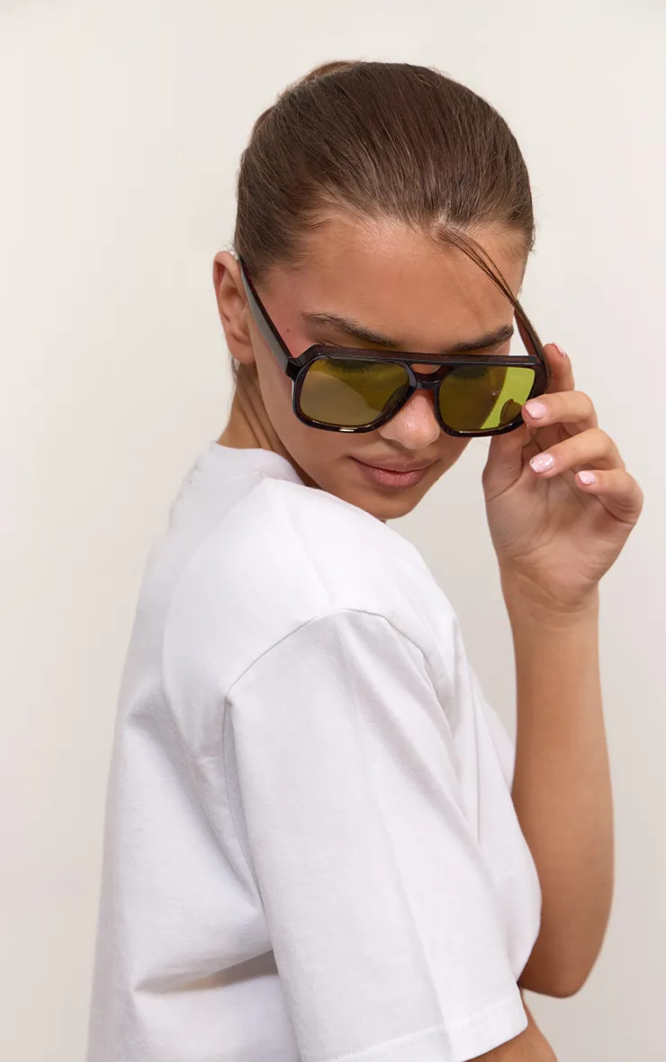 Dark Brown Aviator Zonnebril Met Groene Glazen | PLT NL | Prettylittlething Netherlands
