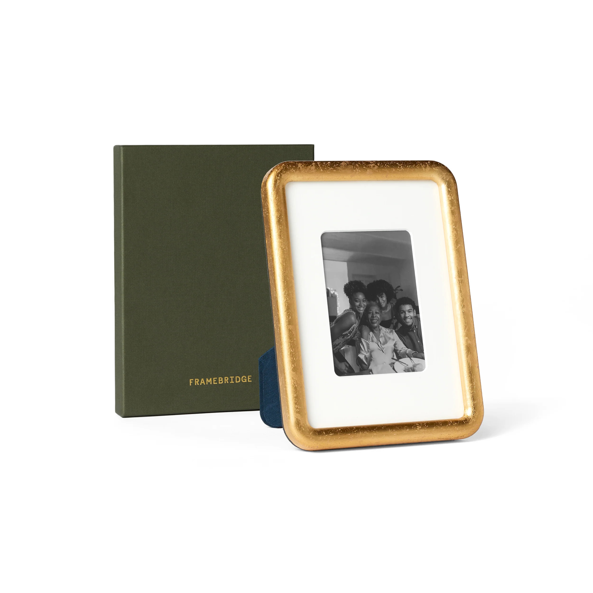 Rounded Corner Frame: 6x8 | Framebridge