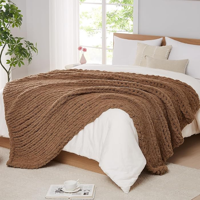 L'AGRATY Chunky Knit Blanket Throw: 50''x60'' Chenille Chunky Knitted Throw Blanket for Bed Couch... | Amazon (US)