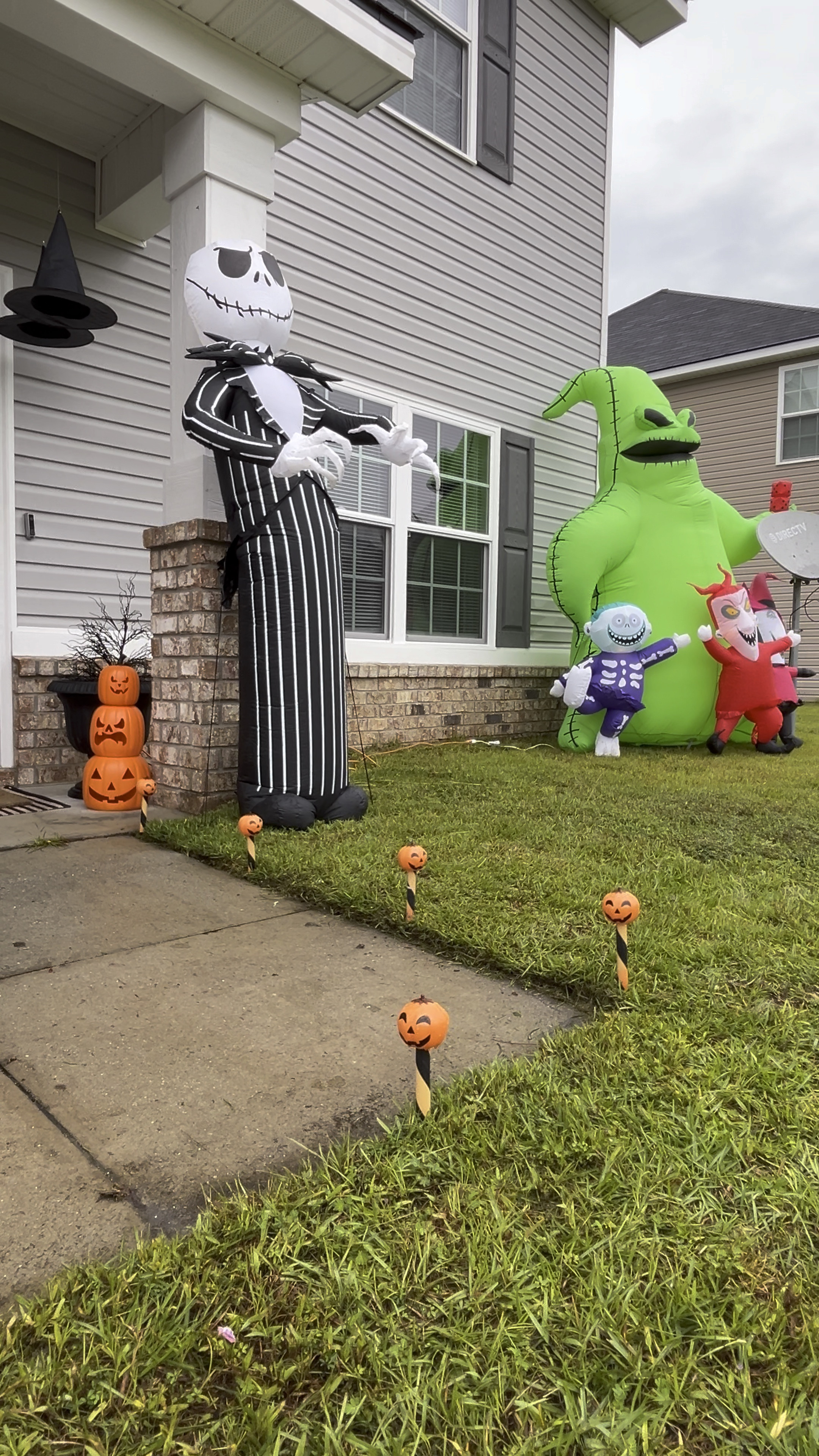 Nightmare Before Christmas Halloween Inflatables 💀

#LTKHalloween #LTKHome #LTKVideo