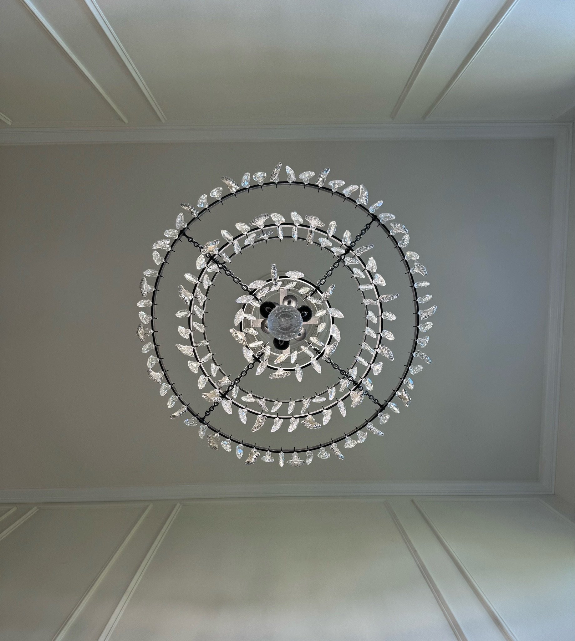 Entryway chandelier🤩

#LTKU #LTKover40 #LTKhome