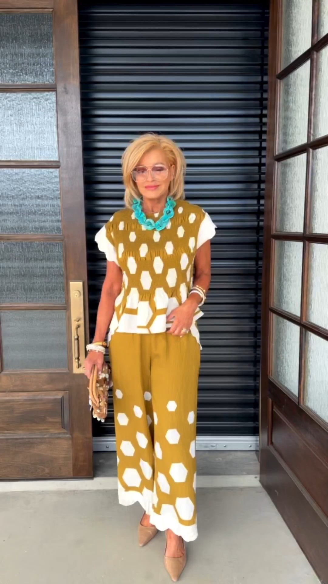 This is a beautiful set & reminds me of Tuckernuck.  Im wearing a small in both pieces 

#LTKootd #LTKTravel #LTKgrwm