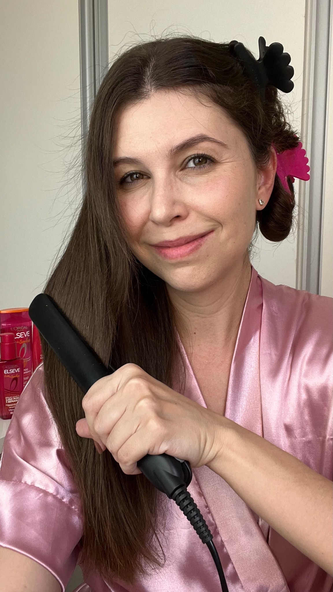 Meu momentinho! Um dia ondulada, no outro alisada! Eu adoro mudar meu cabelo e ter a liberdade de usar como quiser! E vocês?

#LTKbrasil #LTKbeleza