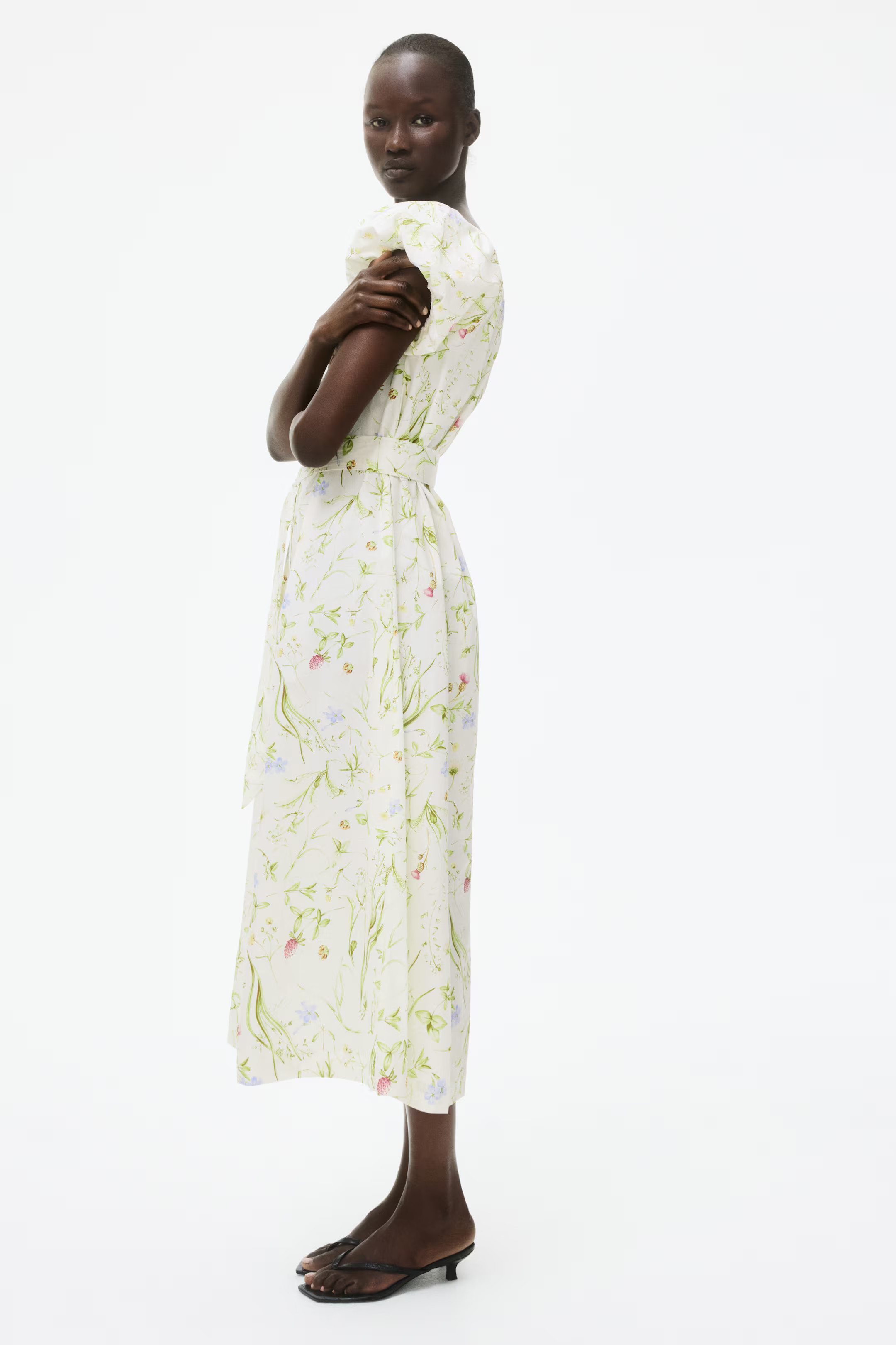 Puff-sleeved poplin dress | H&M (UK, MY, IN, SG, PH, TW, HK)