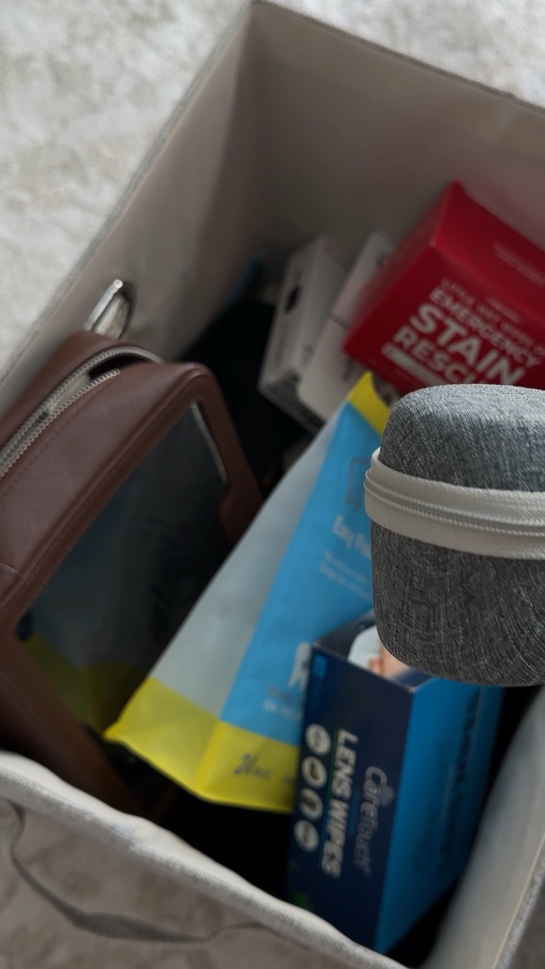 Wanted to share this quick little easy hack that makes traveling a little easier for me! I keep everything that I might need in this box ✈️ #stylinbyaylin #aylin #travel

#LTKTravel #LTKSeasonal