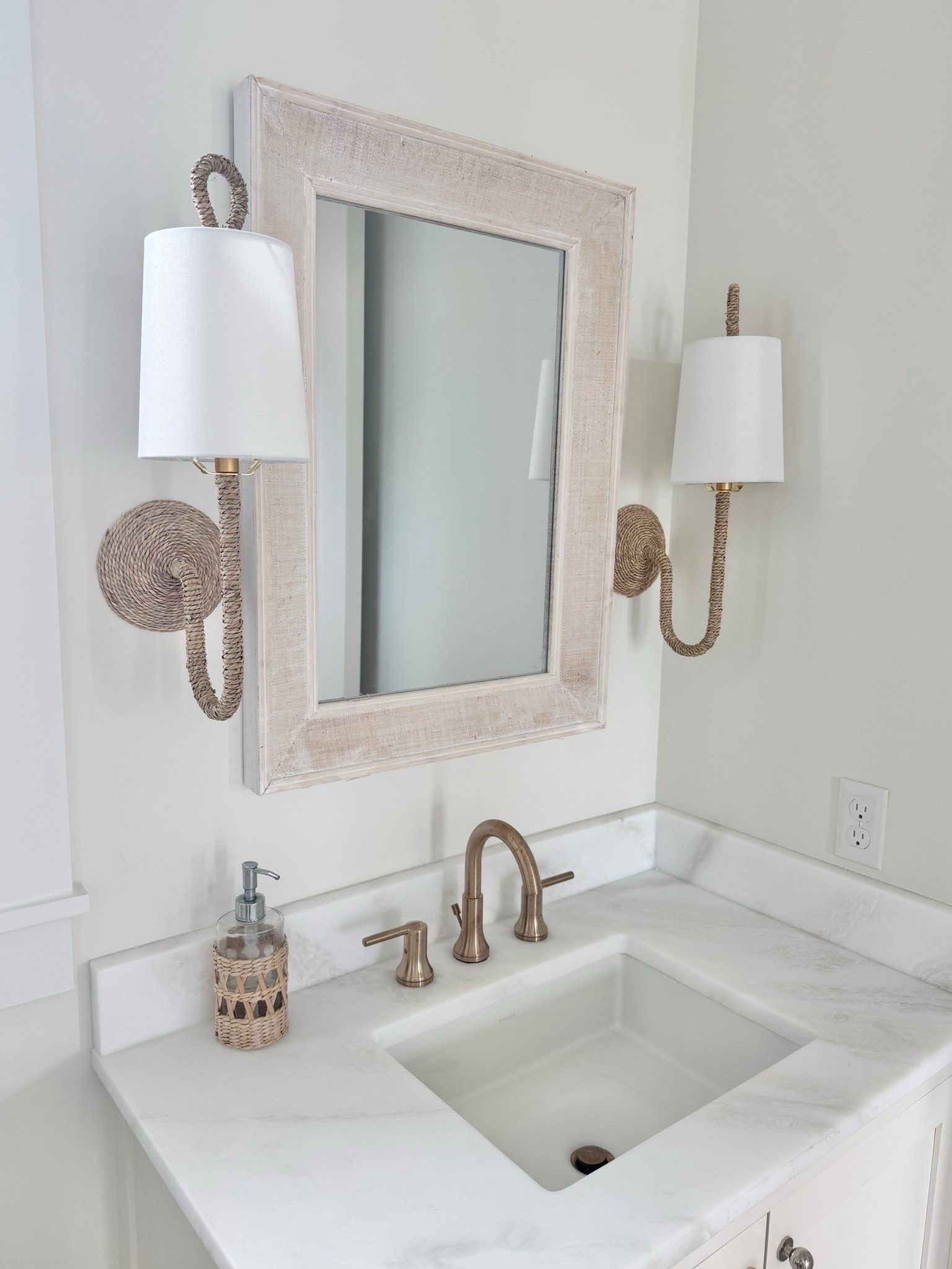 These sconce lights look expensive but aren’t!

#LTKStyleTip #LTKHome #LTKFamily

#LTKHome

#LTKSeasonal #LTKHome