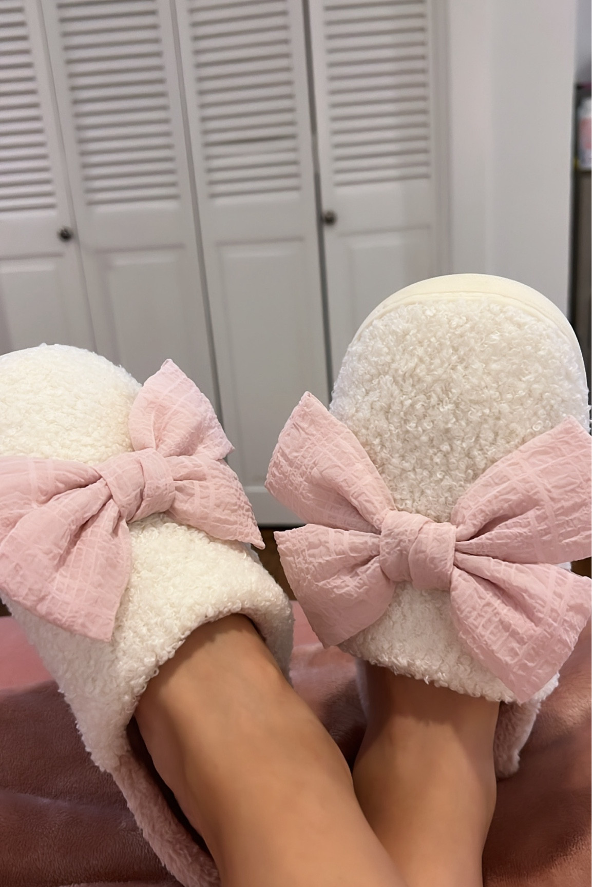 Bow tie slippers new arrivals