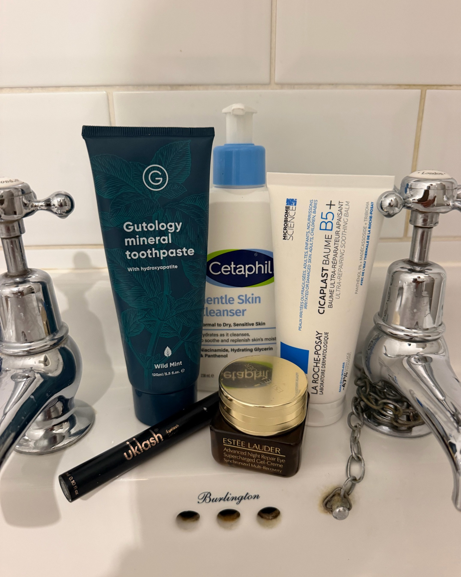 Just finished my simple nighttime routine so thought I’d share the products I used as all in the prime day deals. The mineral 
Toothpaste is the best if you’re after one that’s fluoride free. I personally only love my electric toothbrush too. Has different settings and the battery life is excellent!! AD @amazonfindsandfashion #amazon
