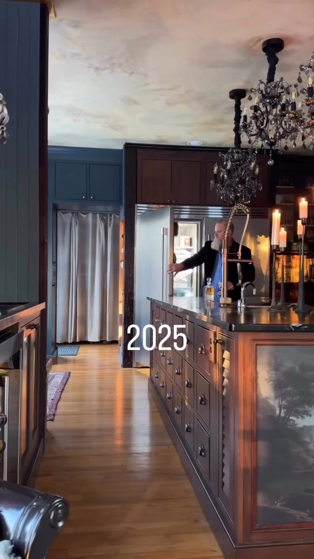 Our favourite products from 2025 that genuinely stood out and were reached for again and again. Large gold mirrors, classic candelabras, and statement pieces that made spaces feel warmer, more lived in, and a little more special. 🖤✨

#FavoriteFinds #BestOf2025 #TimelessDecor #StatementPieces #GoldAccents #ClassicHome #InteriorInspo #HomeDecor #DesignDetails #CollectedStyle #callsigndesign