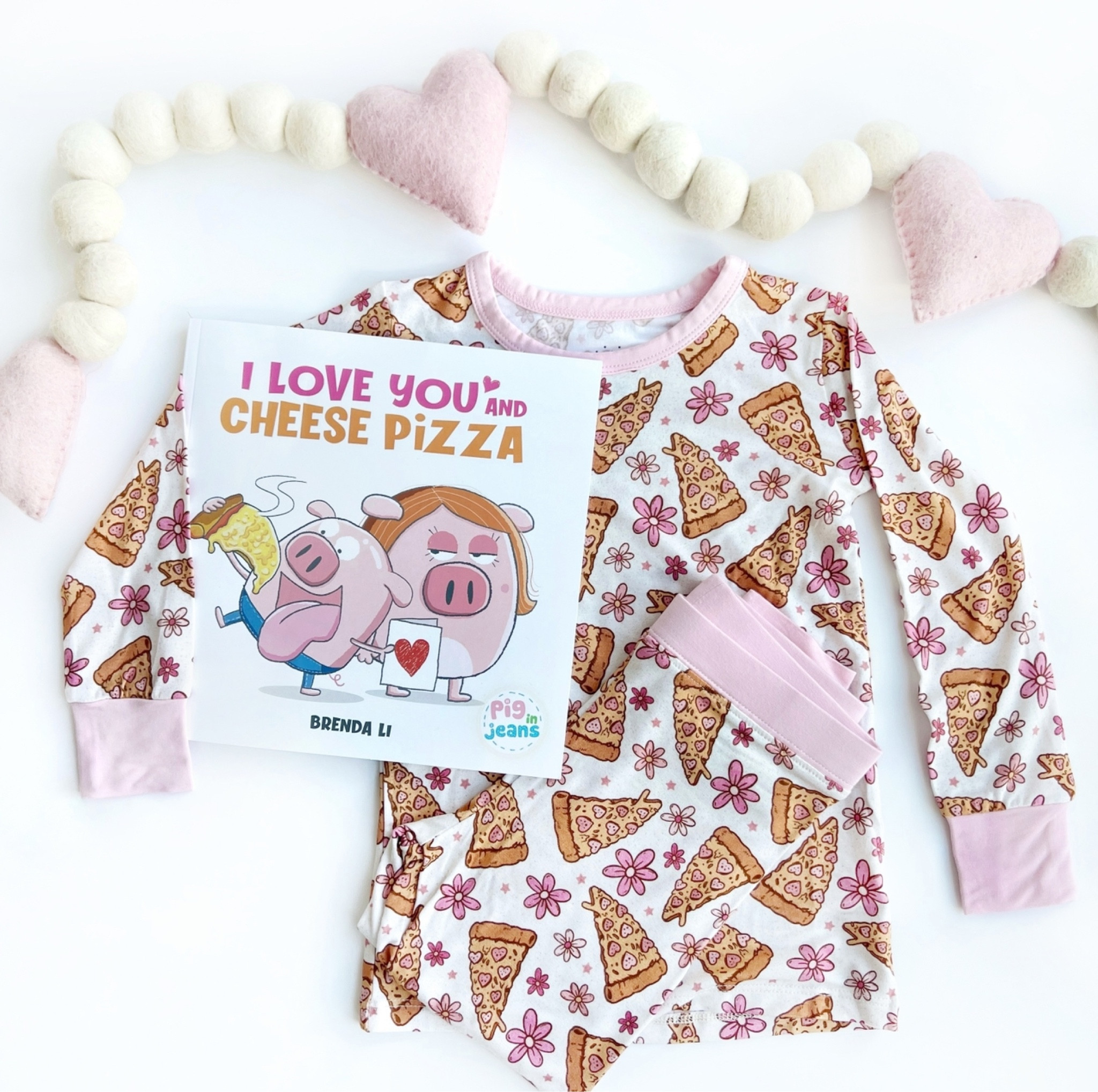Pizza Valentine’s Day jammies + thee cutest pizza Valentine’s book! ❤️

#valentinesday
#toddler
#kids


#LTKSeasonal #LTKGiftGuide #LTKkids