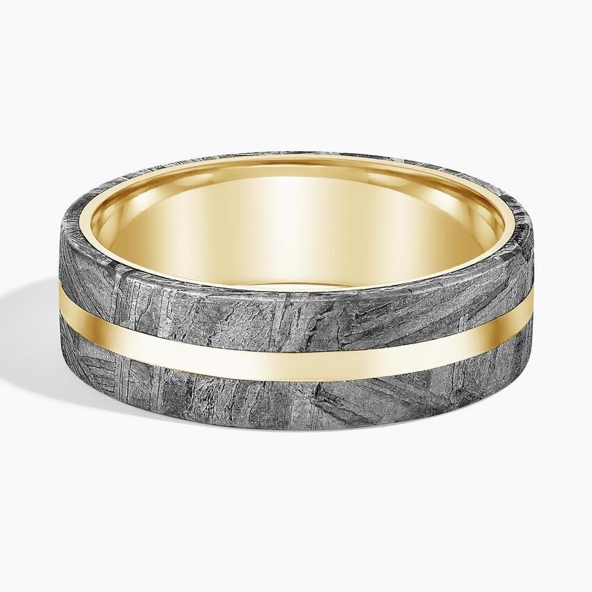 Avenue 7mm Wedding Ring in 18K Yellow Gold | Brilliant Earth