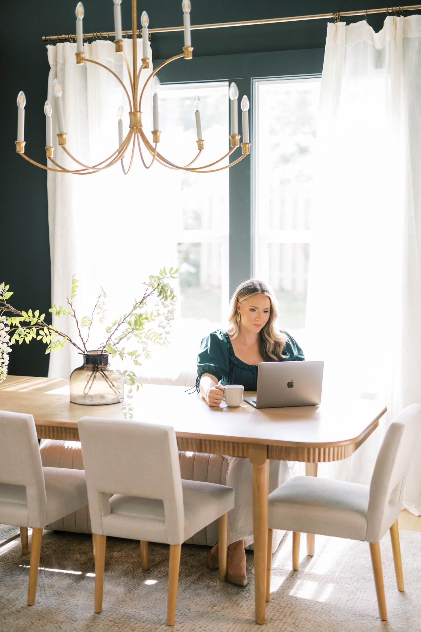 Dining room inspiration; dining table; dining chairs; modern and transitional home design 

#LTKhome