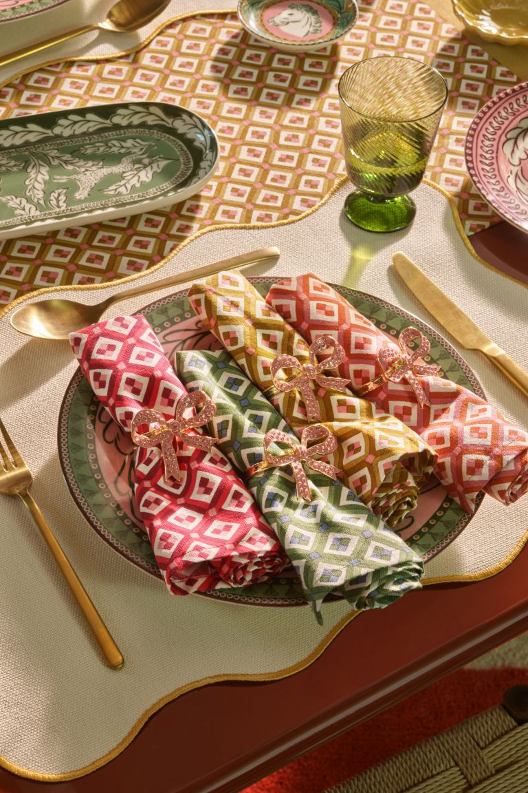 2-pack wine glasses - Green - Home All | H&M GB | H&M (UK, MY, IN, SG, PH, TW, HK)