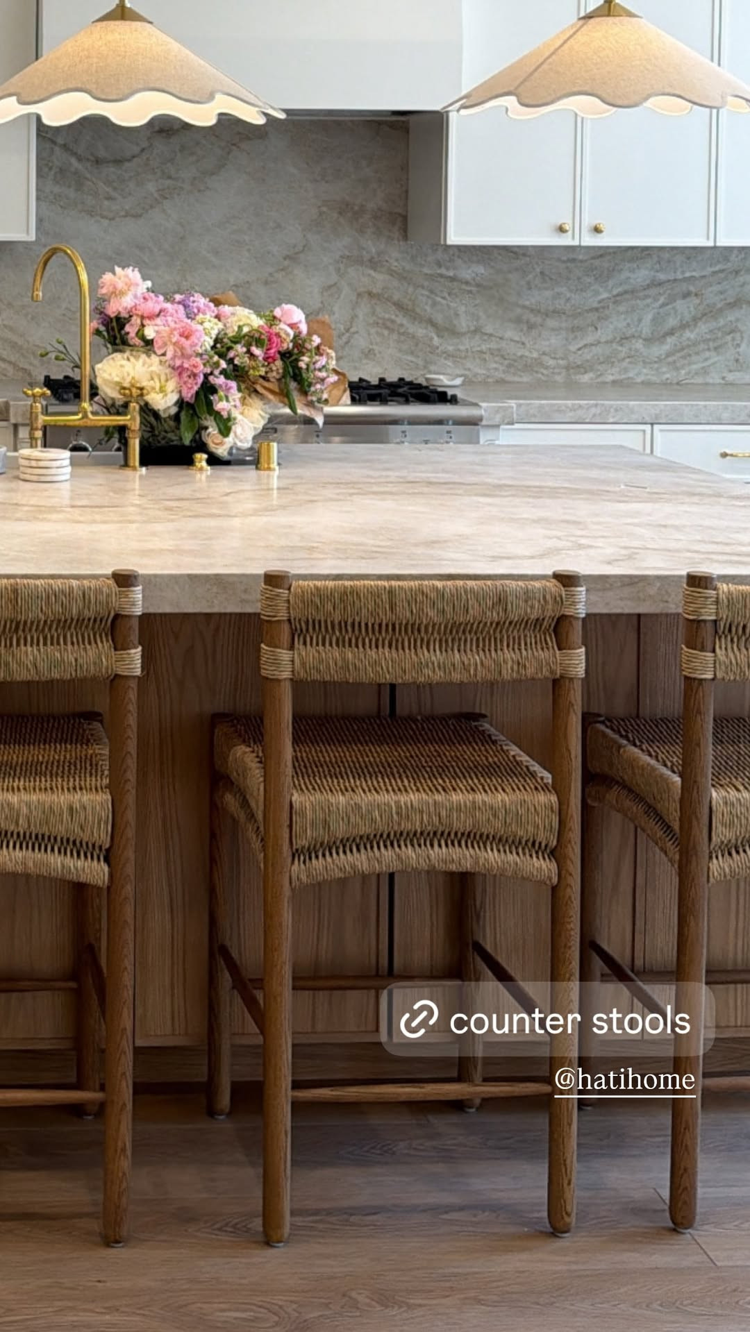 Obsessed with these counter stools 

 #LTKHome