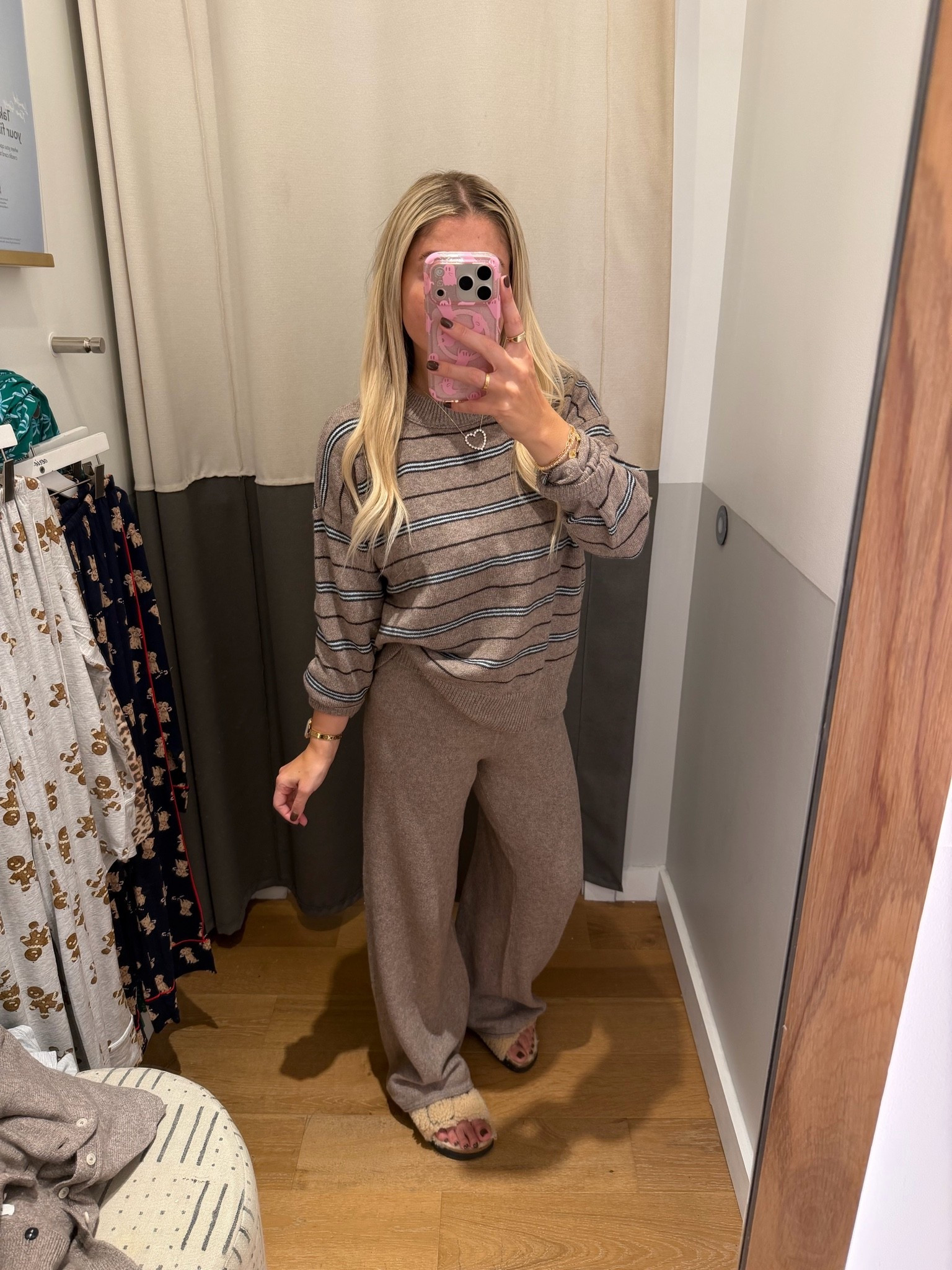 New matching set @Aerie 
Size xs
Fall outfit