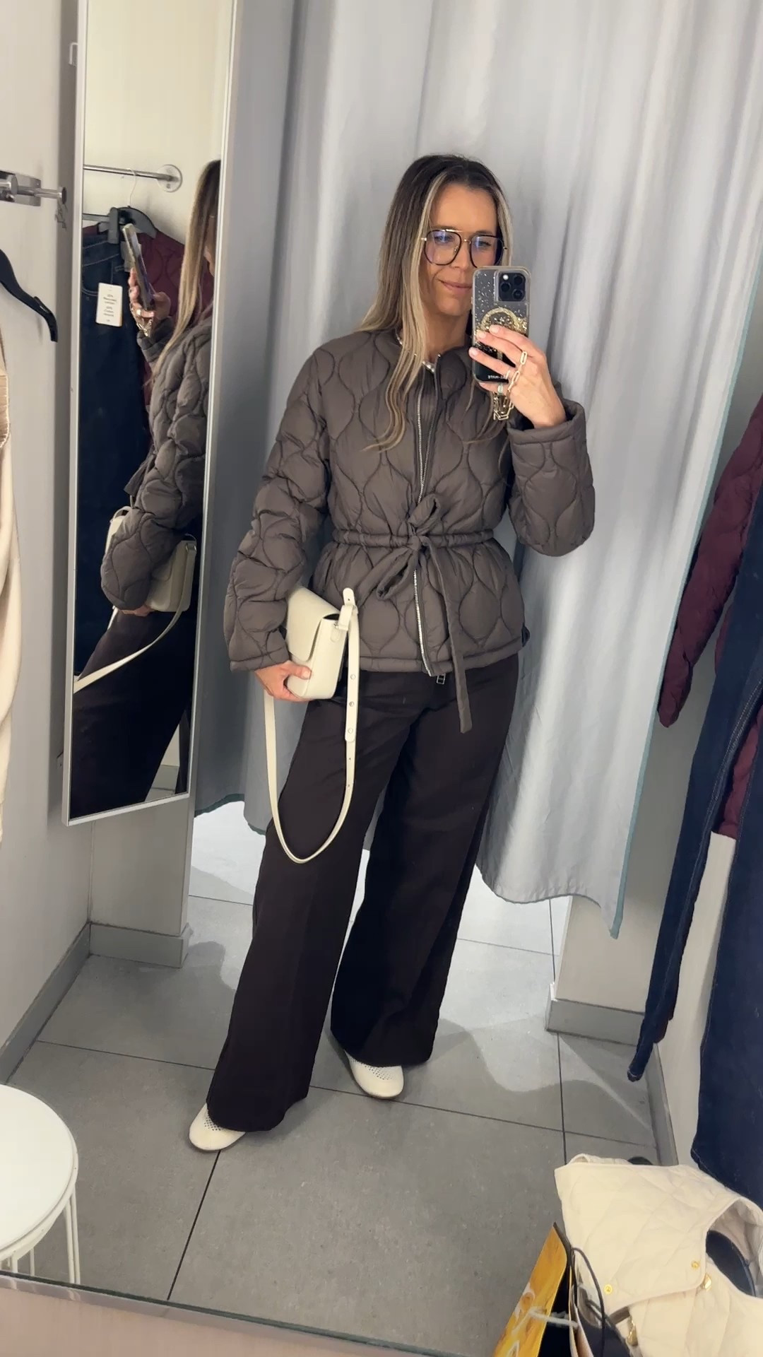 Brown jacket with cinched waist sz XS but I would get S if I was wearing layers underneath

Brown wide leg twill pants sz 4 - love the fit! 
I’m 5’5” 122 lbs 


#LTKFindsUnder50 #LTKFindsUnder100 #LTKSeasonal
