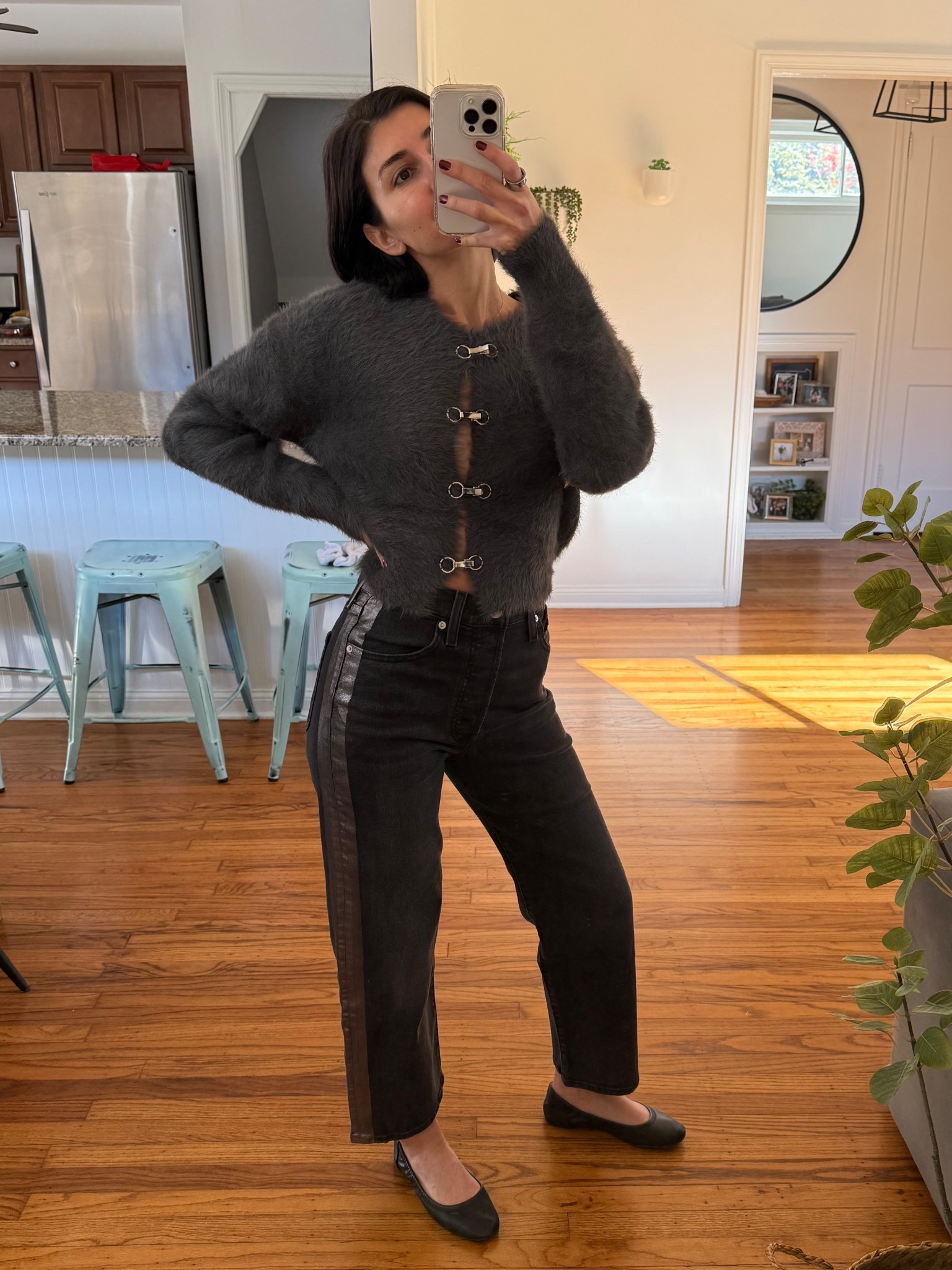 The coziest holiday outfit!

XS sweater, 25 jeans, 6.5 shoes- all TTS

#LTKPetite #LTKHoliday