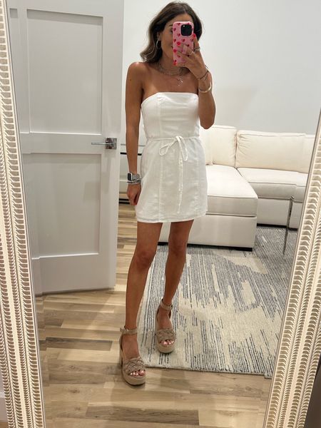 White linen mini dress with shorts underneath size xxs petite 

#LTKFindsUnder100 #LTKFindsUnder50 #LTKSeasonal