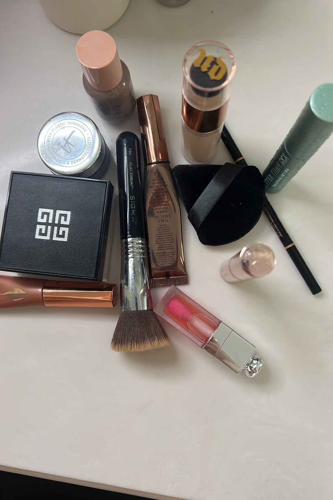 Low key Sunday makeup

#LTKunder50 #LTKunder100 #LTKbeauty