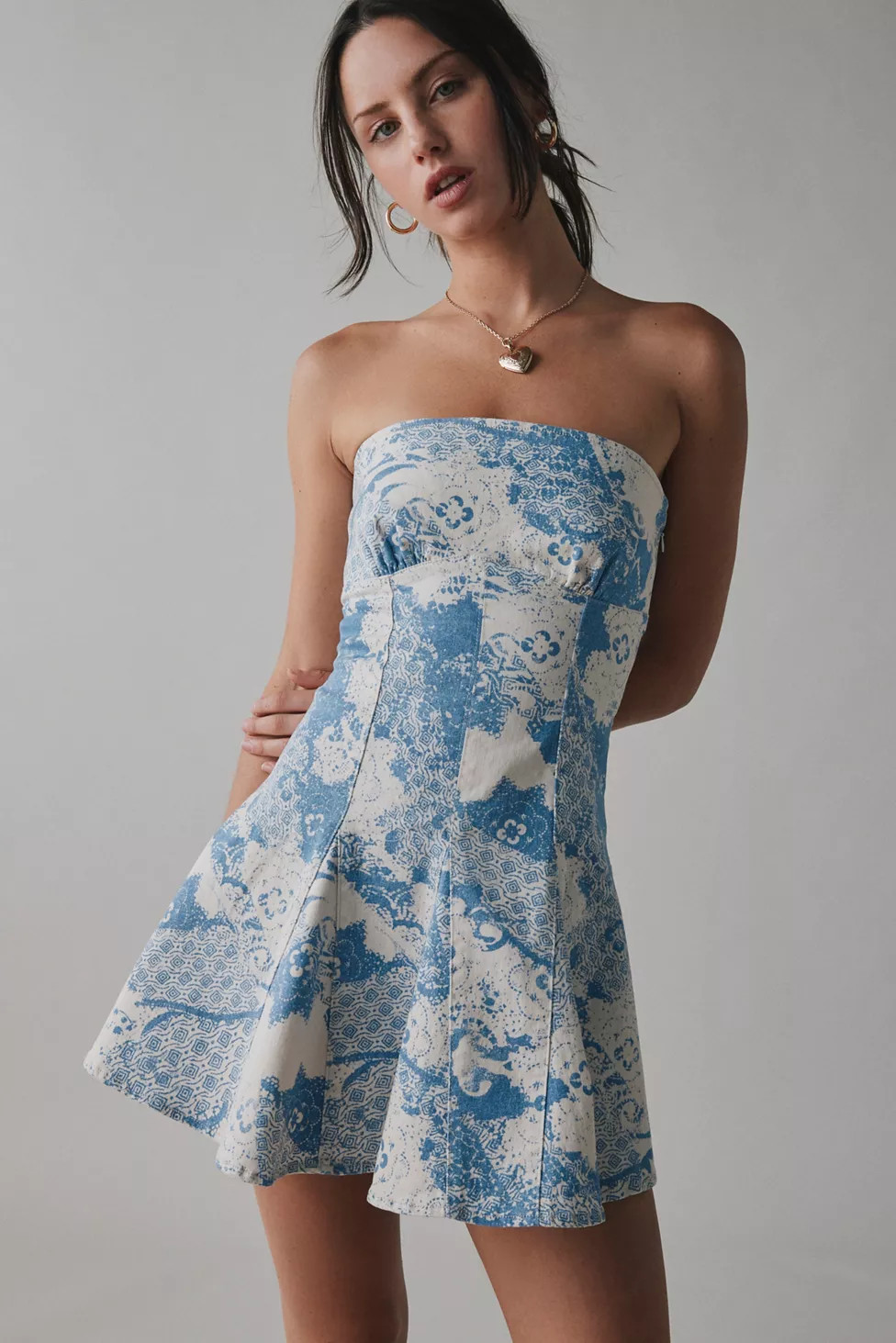 UO Angelique Fit-And-Flare Strapless Denim Mini Dress | Urban Outfitters (US and RoW)