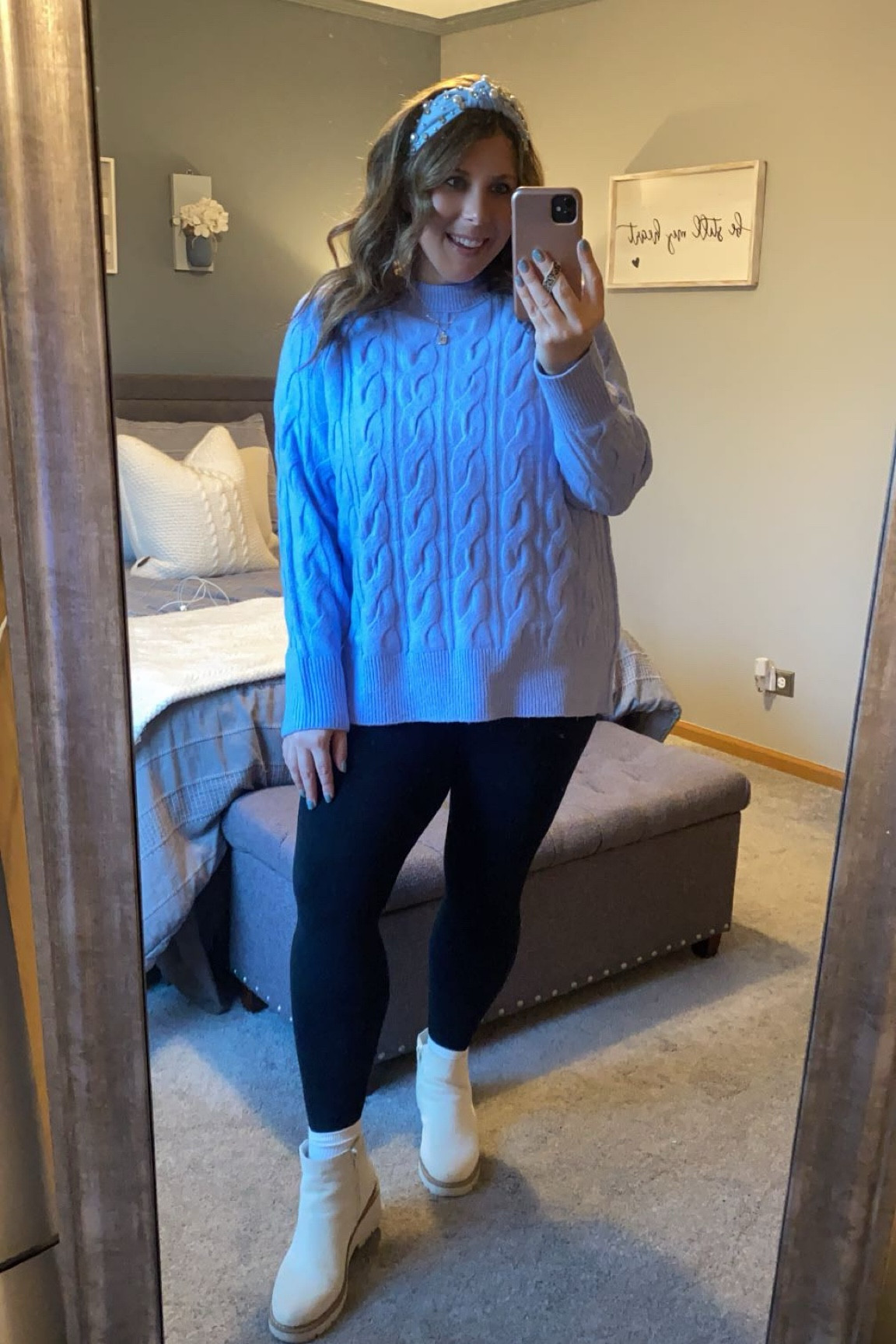 Winter blues. Cozy outfit 

#LTKMidsize #LTKStyleTip #LTKFindsUnder50