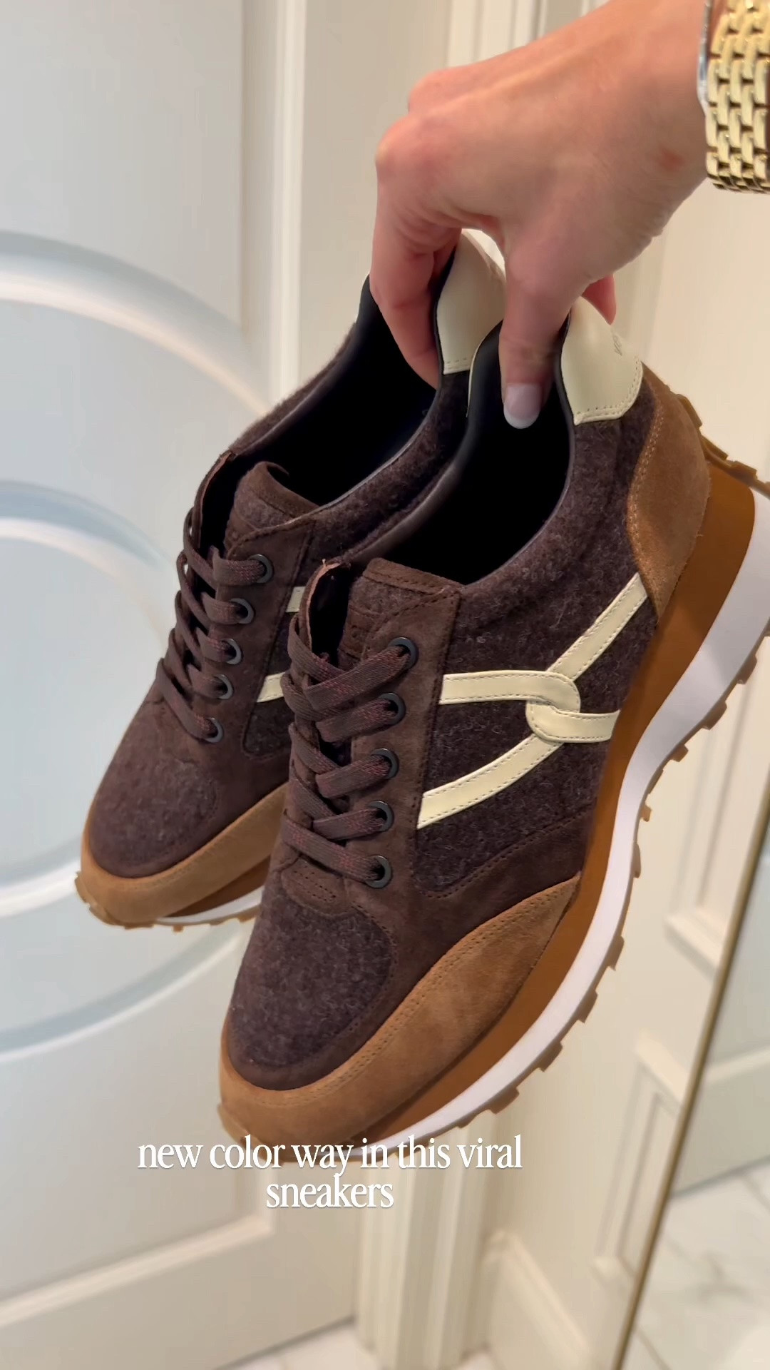I purchased a new color way in these viral everyday sneakers! Such a perfect chocolate brown color for fall. Runs TTS!