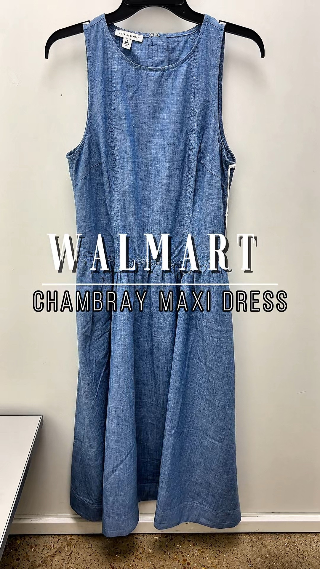 This chambray maxi dress at Walmart is gorgeous #walmartpartner #maxidress