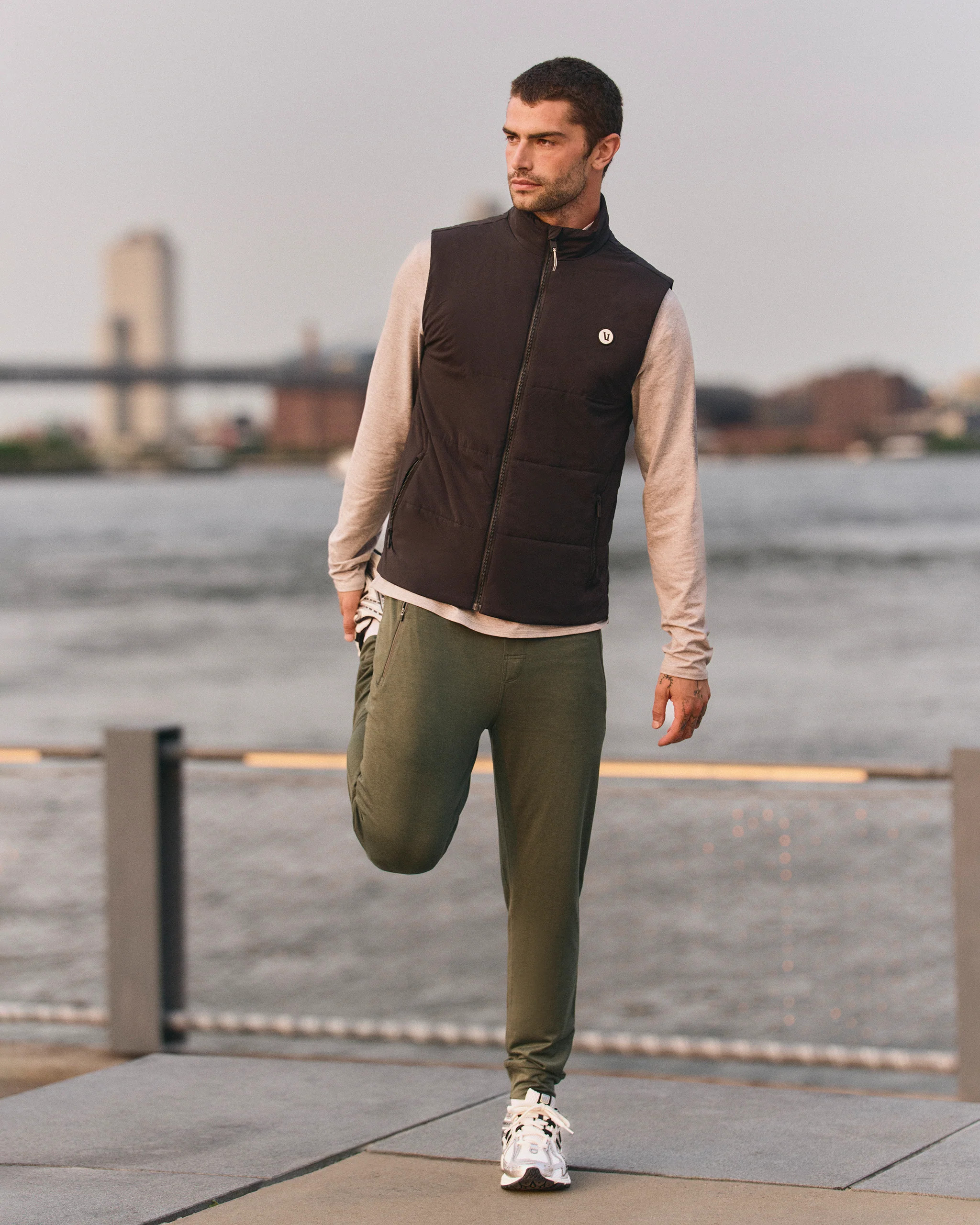 Echo Insulated Vest 2.0 | Men's Black Vest | Vuori | Vuori Clothing (US & Canada)