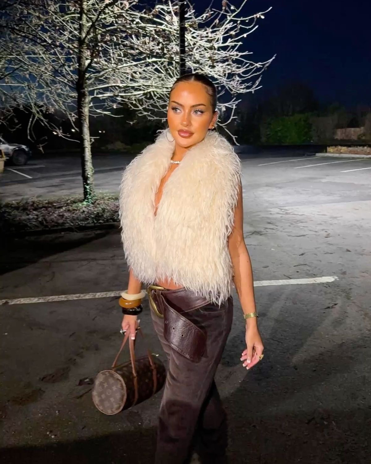 White fur halter top


#LTKHoliday #LTKSeasonal #LTKootd