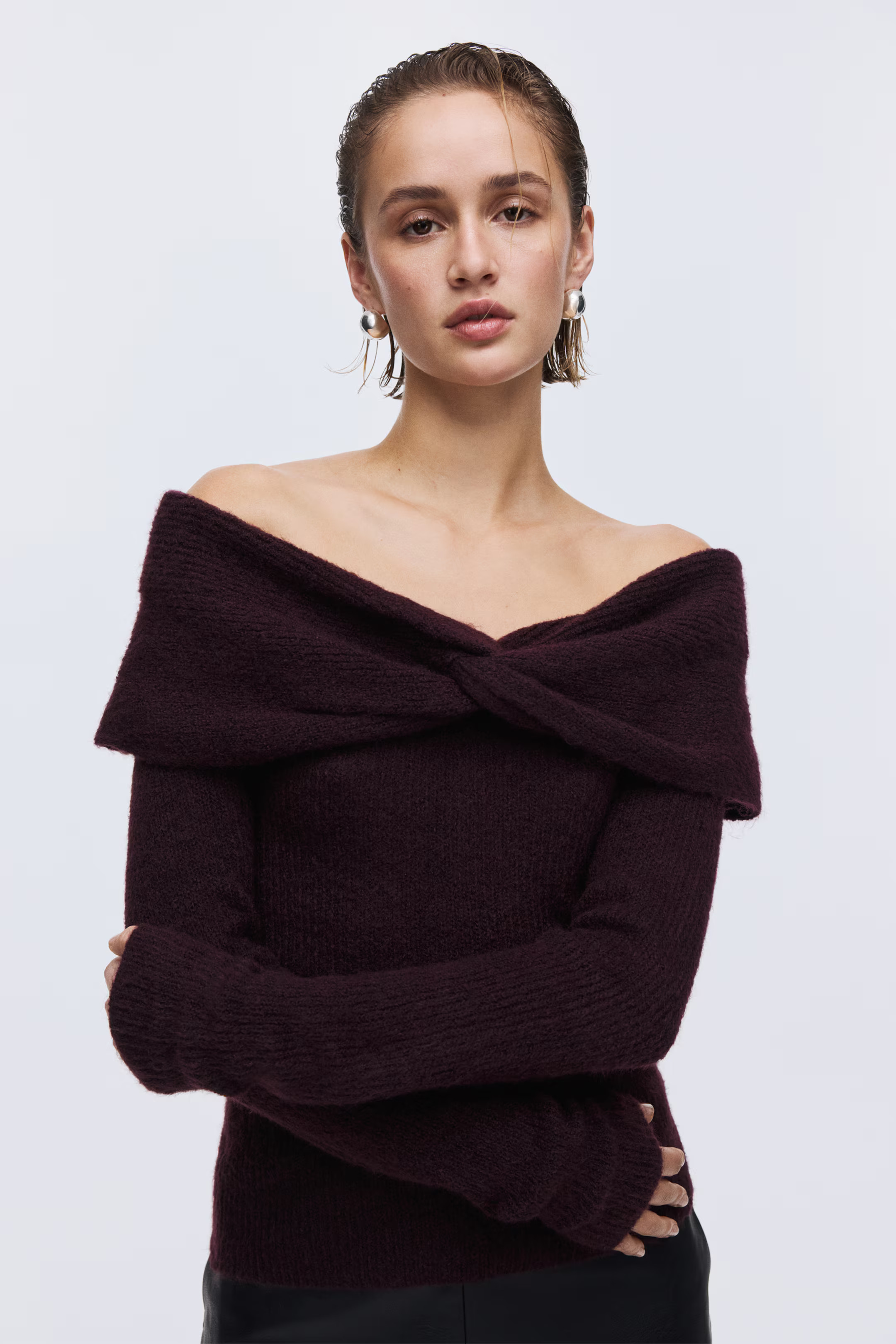 Off-the-shoulder jumper | H&M (UK, MY, IN, SG, PH, TW, HK)