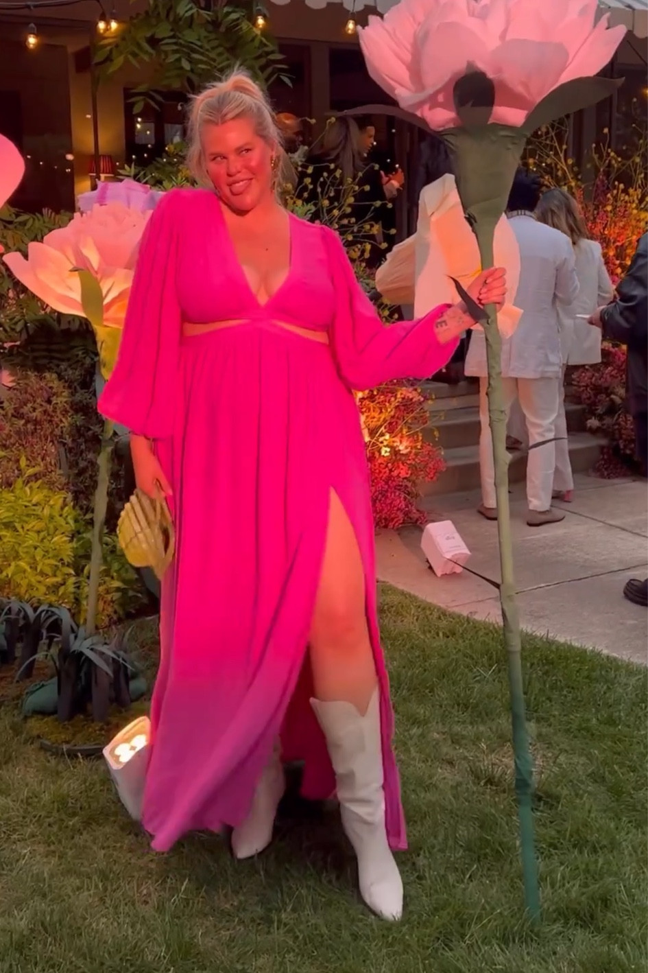 Living my best life in this hot pink dress💕 perfect for my curvy babes! 

Spring dress | summer dress 

#LTKcurves #LTKstyletip #LTKSeasonal