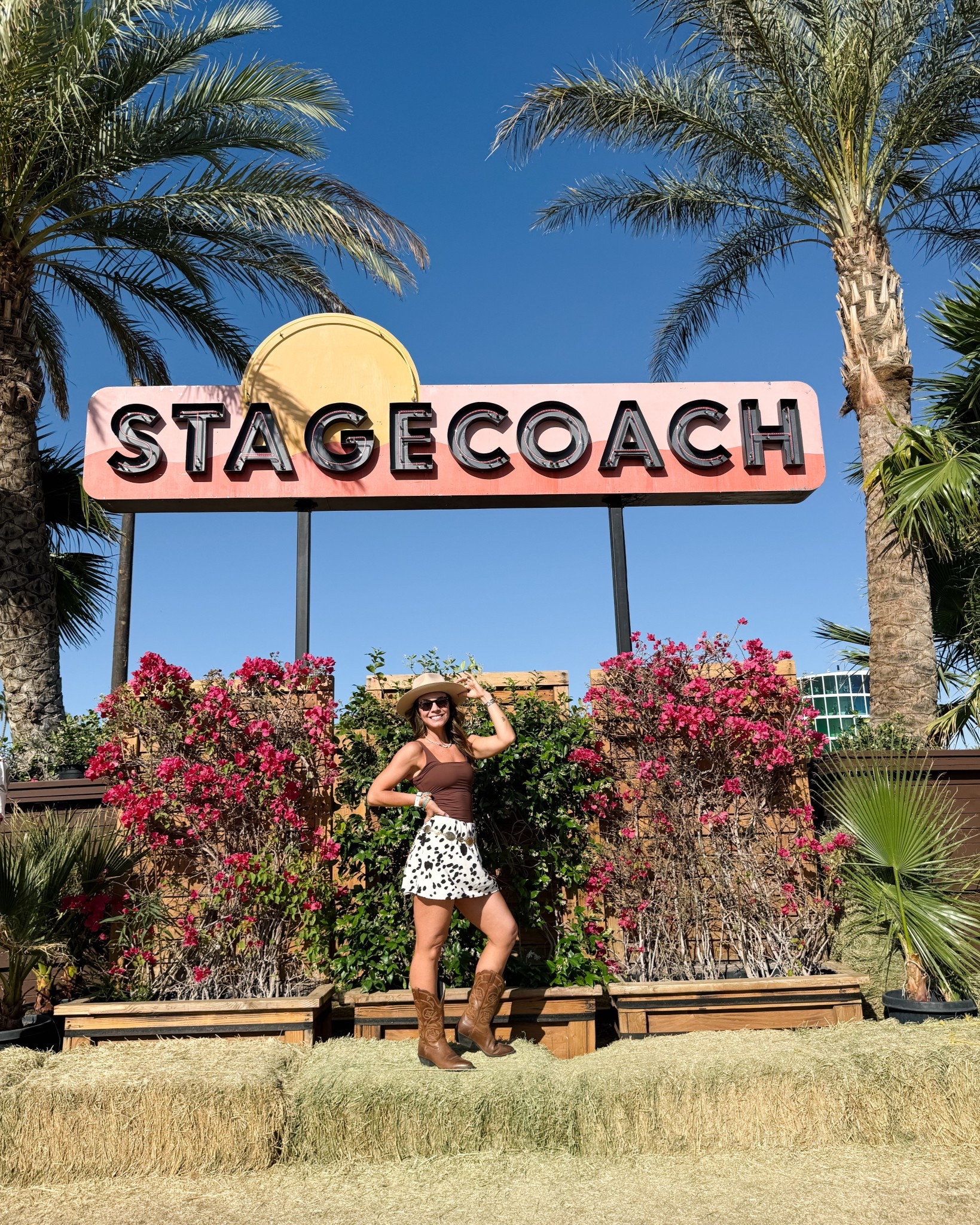 A weekend spent listening to country 🤠🌵

#LTKFestival #LTKSeasonal