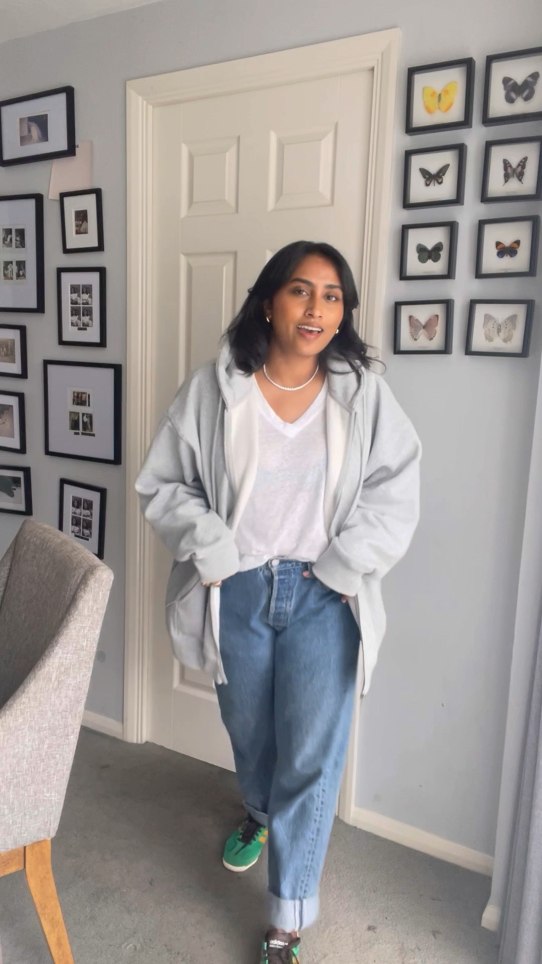 Day 6 of 30 days of autumn outfits 


Hoodie 
Baggy jeans 
Linen t shirt 
Adidas trainer 

#LTKSeasonal #LTKmidsize #LTKeurope