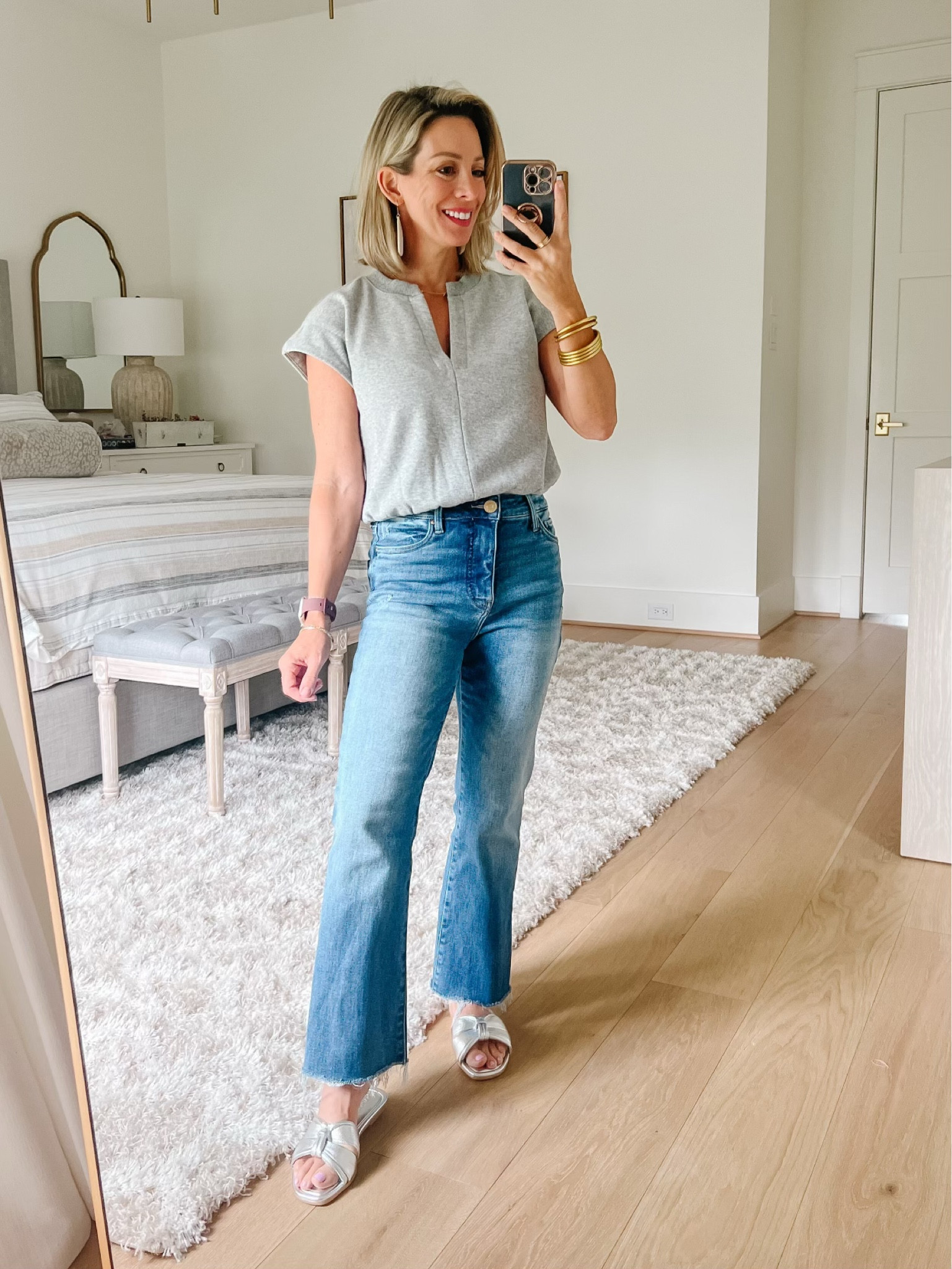 Outfit of the day! 

Evereve Top, jeans, & sandals! 

#LTKshoecrush #LTKover40 #LTKfindsunder100