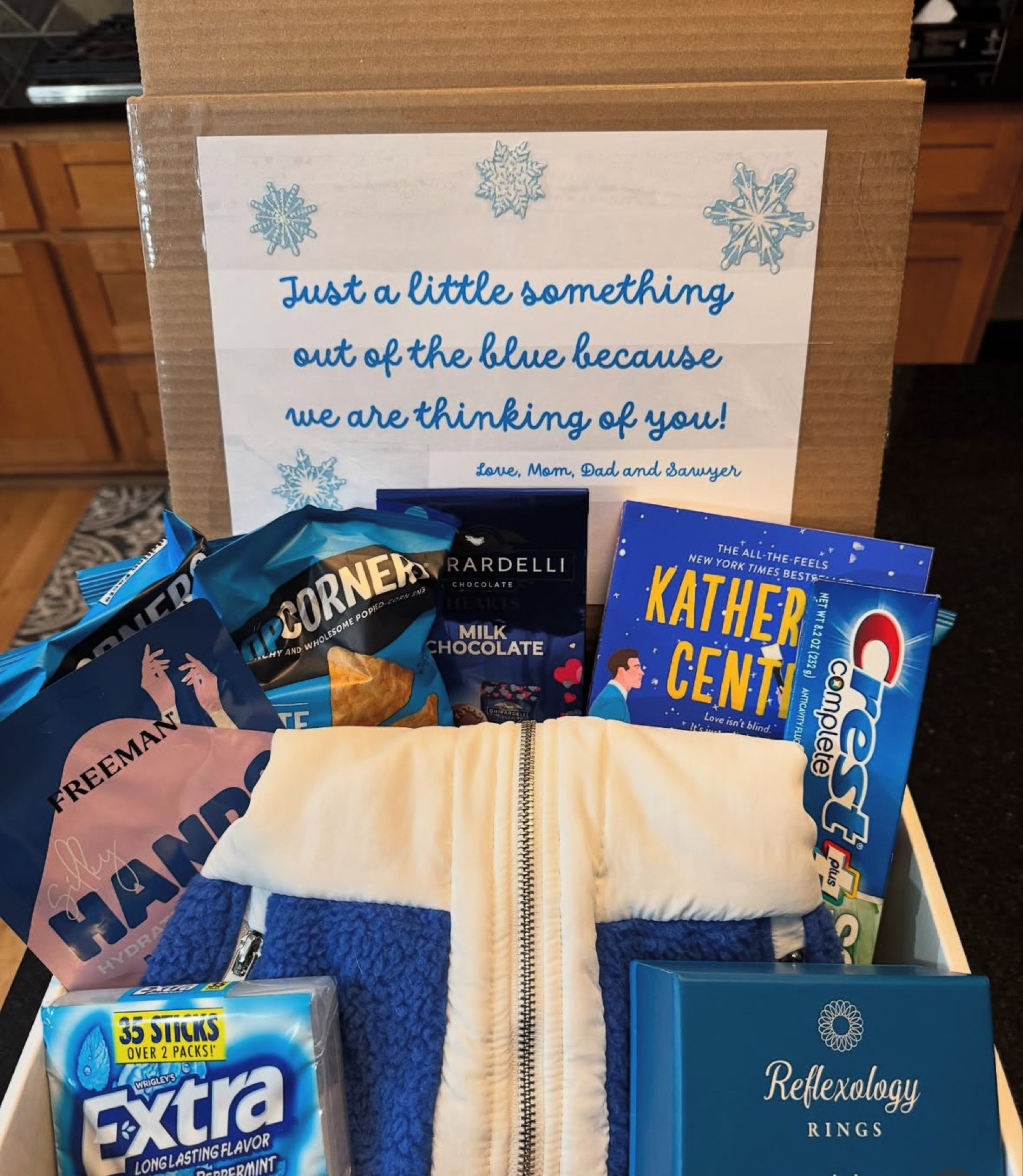 Winter College Care Package ❄️☃️🏂💙

#LTKGiftGuide #LTKFindsUnder50 #LTKSeasonal