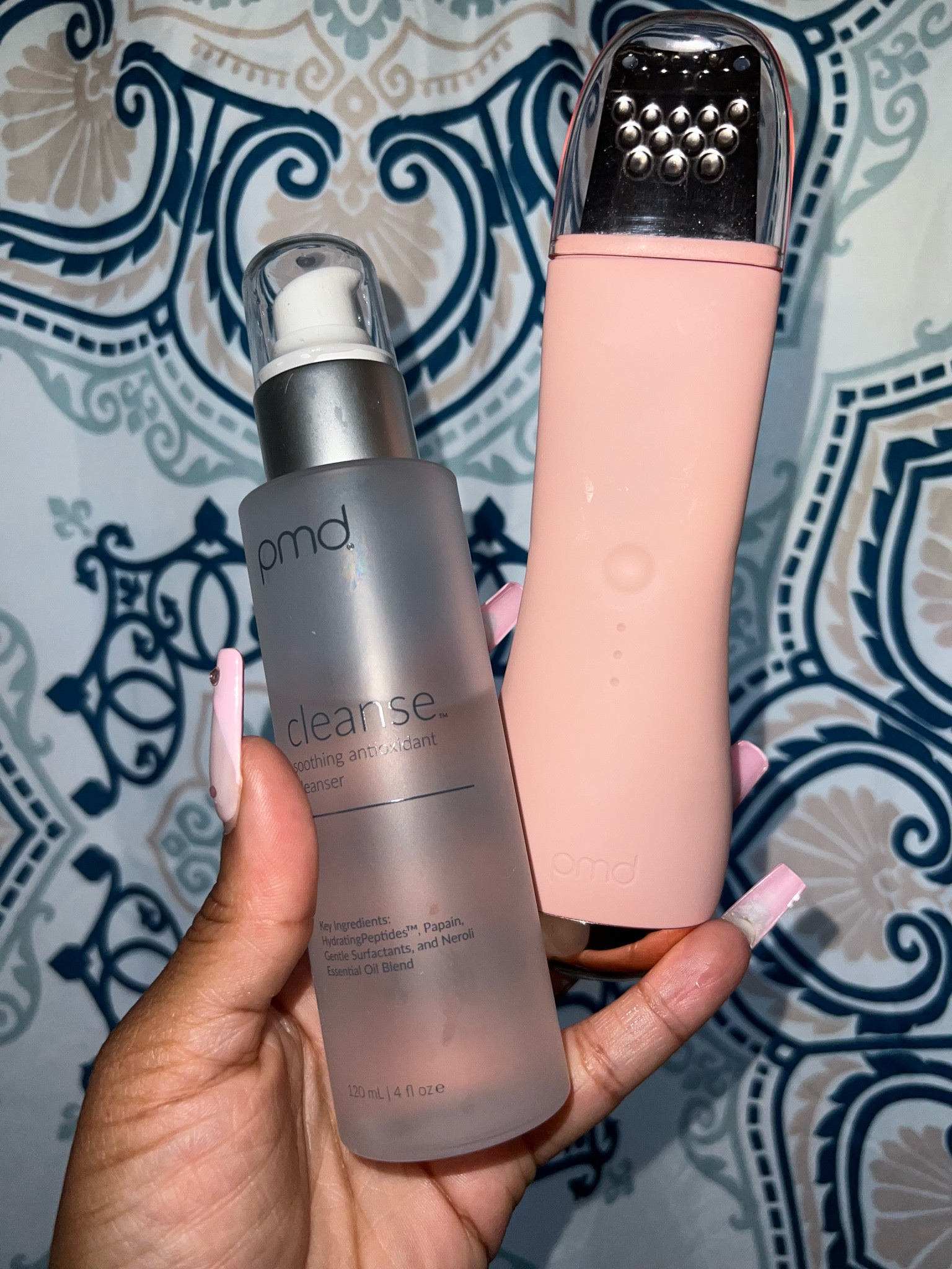 My morning ☀️ and evening 🌙 antioxidant routine! 

Save w/my Discount Code VONDUNKTHAT 

PMD cleanser removes dirt and oil from my skin and replenishes lipid barriers for plump skin !  

The PMD Wave Pro is the best skin spatula I’ve ever owned !! Removes black heads and unclogs my pores! The settings include positive ions which helps my skincare routine to absorb my products and lift for a supple dewy skin glow !
 
Both are complementary pair🧖🏽‍♀️😌

#LTKPlusSize #LTKBeauty #LTKStyleTip