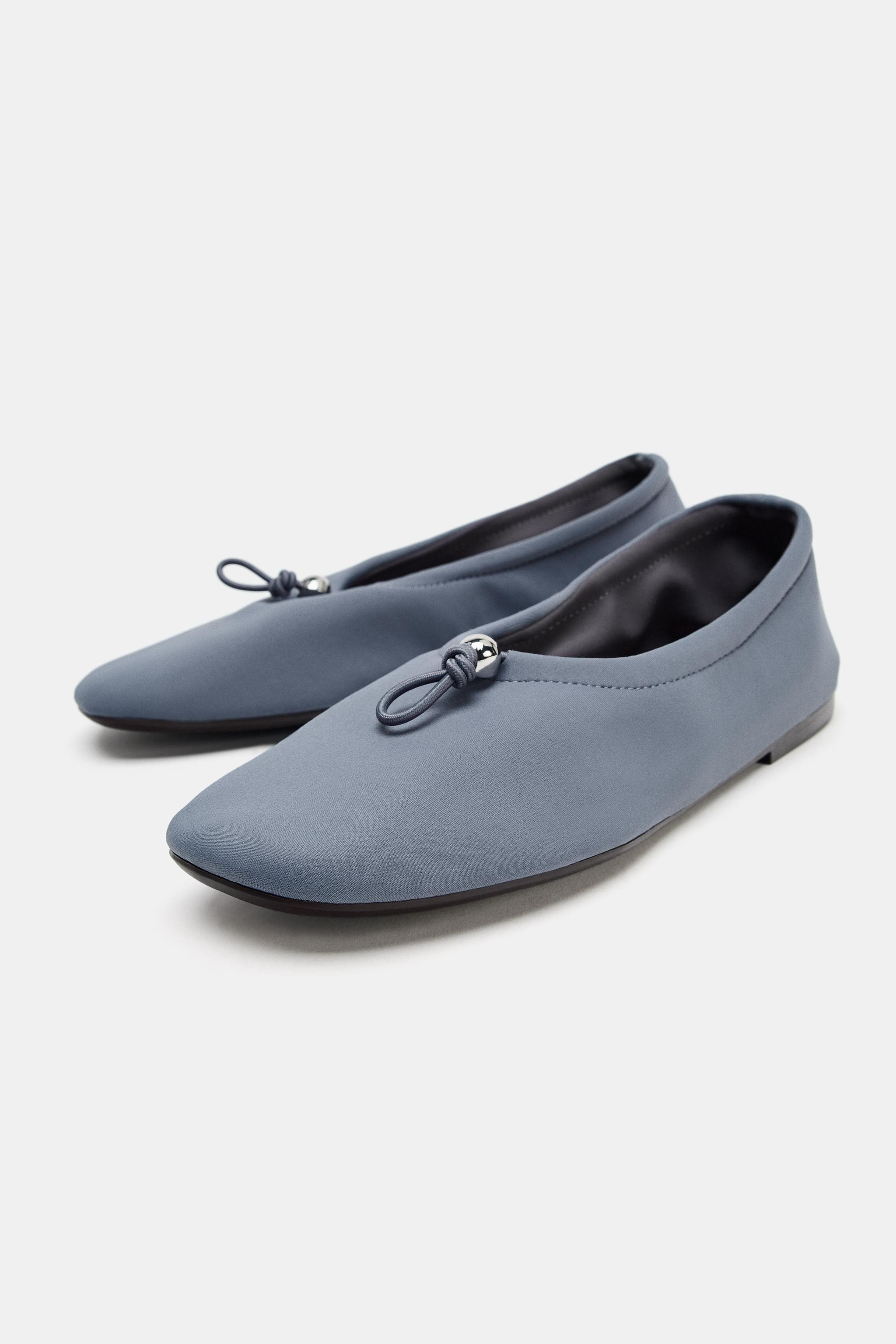 BALLERINA IN NEOPRENOPTIK MIT LASCHE | Zara DE