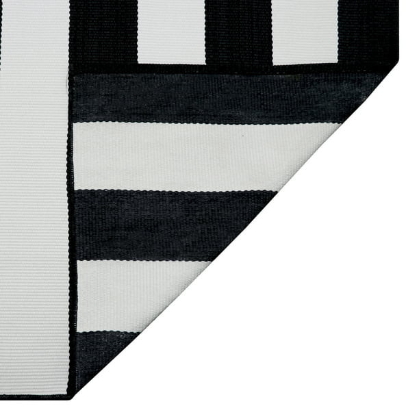 Better Homes & Gardens Ibiza Stripe Black and White Woven Outdoor Rug, 5 x 7 | Walmart (US)