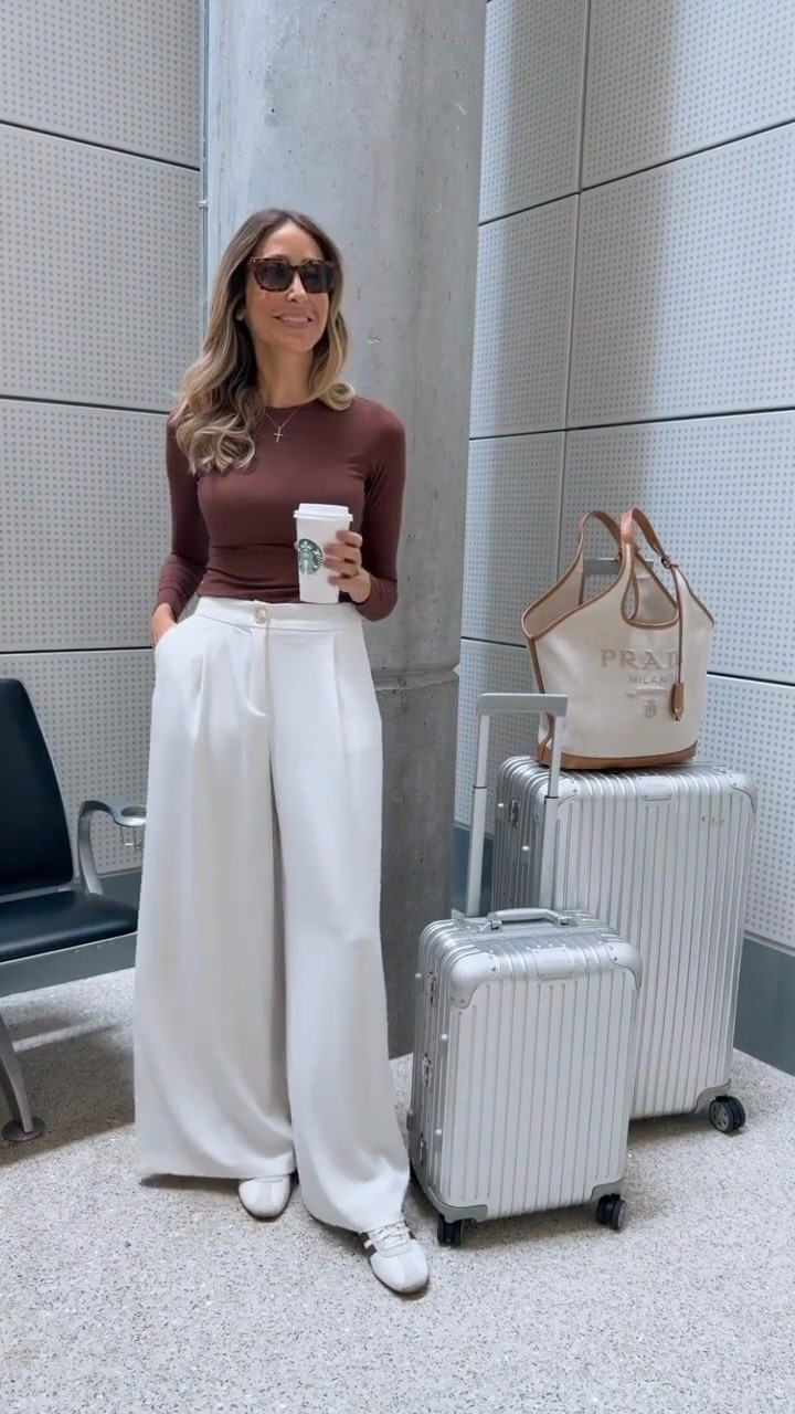 Airport outfit that I love so much! Elegant, stylish, and comfortable.
Fits true to size and I’m wearing size small
Travel outfit
Airport outfits

#LTKootd #LTKU #LTKTravel