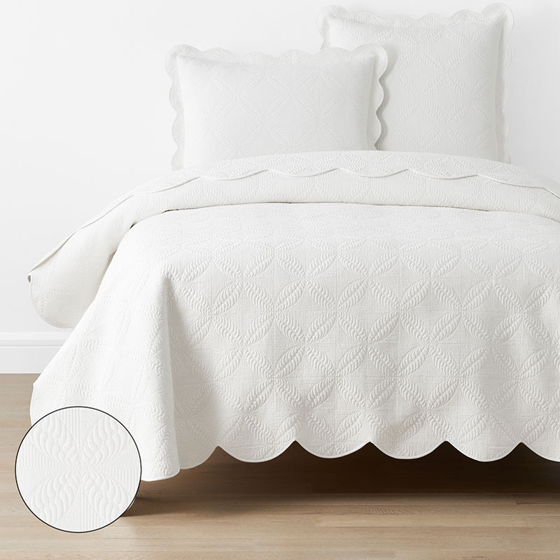 Scallop Lightweight Quilt - White, Twin | The Company Store